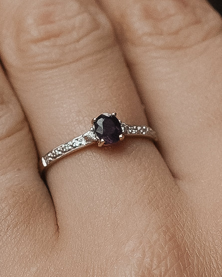 Aréssa | Vintage Kwarts Solitaire & Diamant Details Ring