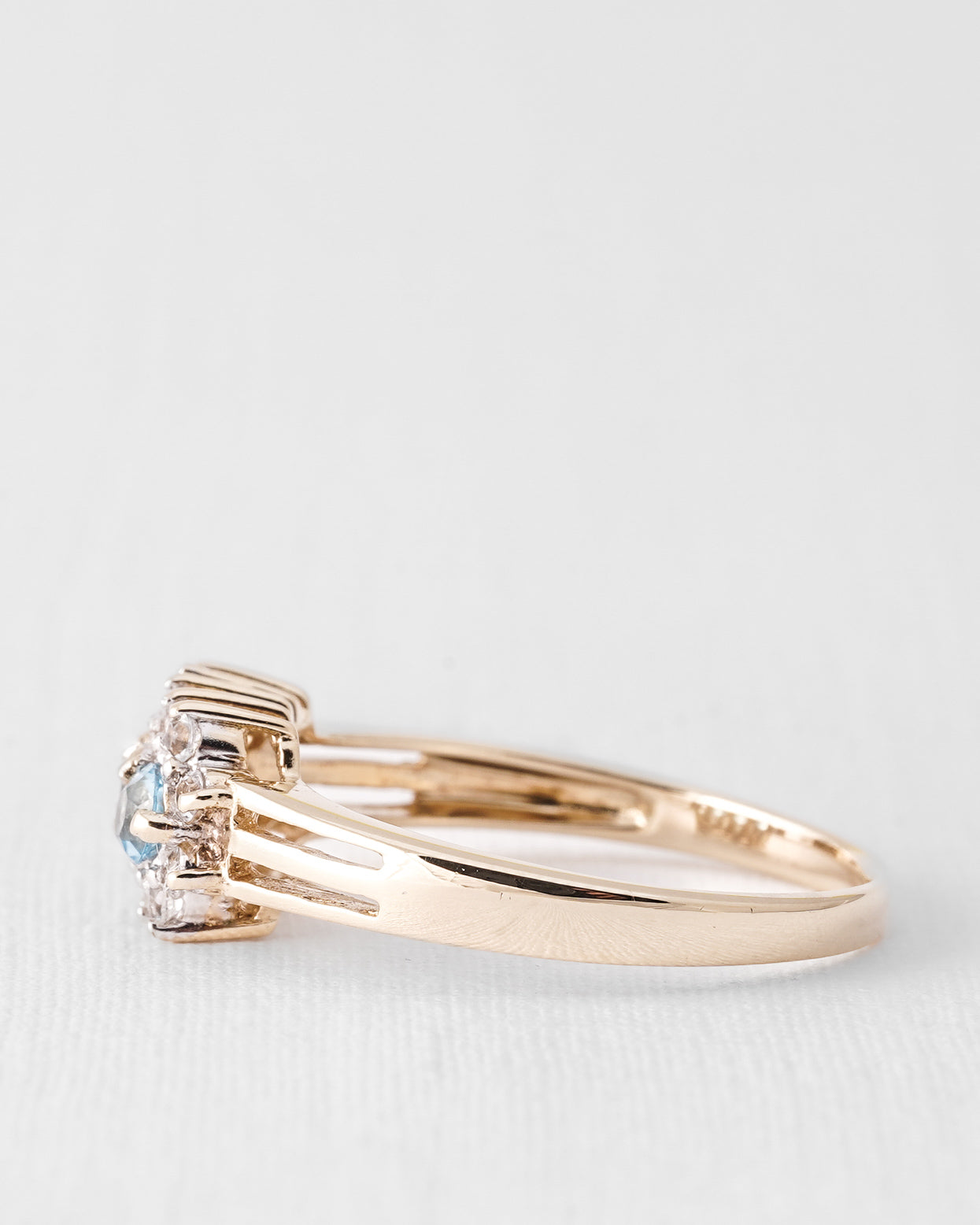 Yrene | Vintage White and Blue Topaz Cluster Ring