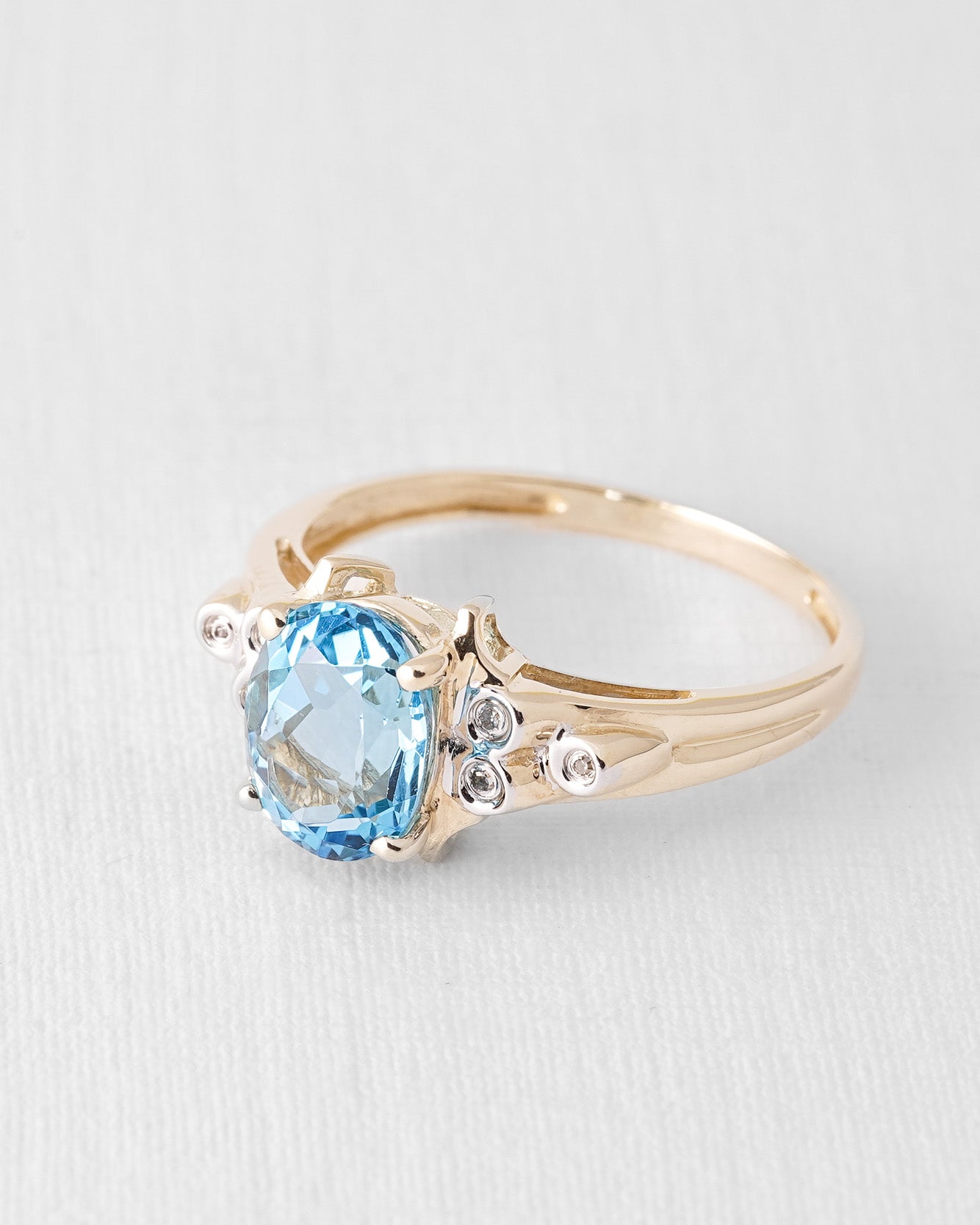Iora | Vintage Blue Topaz and Diamond Solitaire Ring