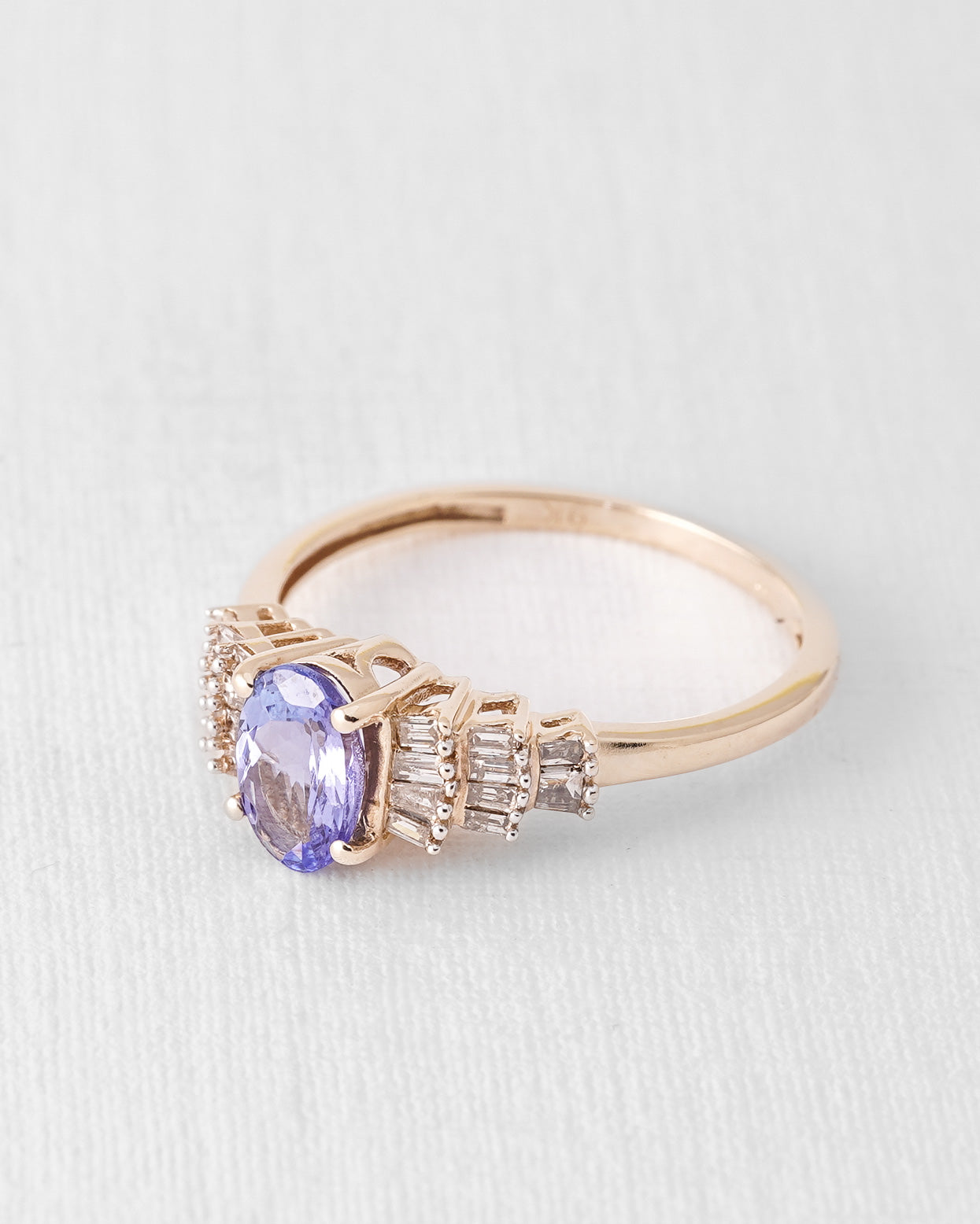 Mailise | Vintage Tanzanite and Diamond Solitaire Ring