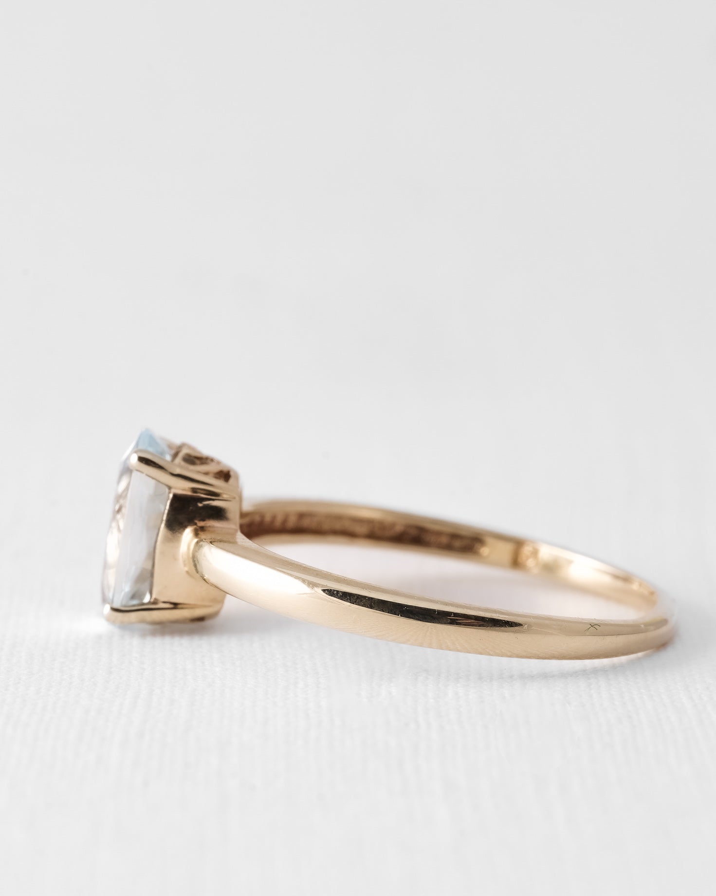 (05-03) Maribel | Vintage Topaas Ring - Menina Amsterdam
