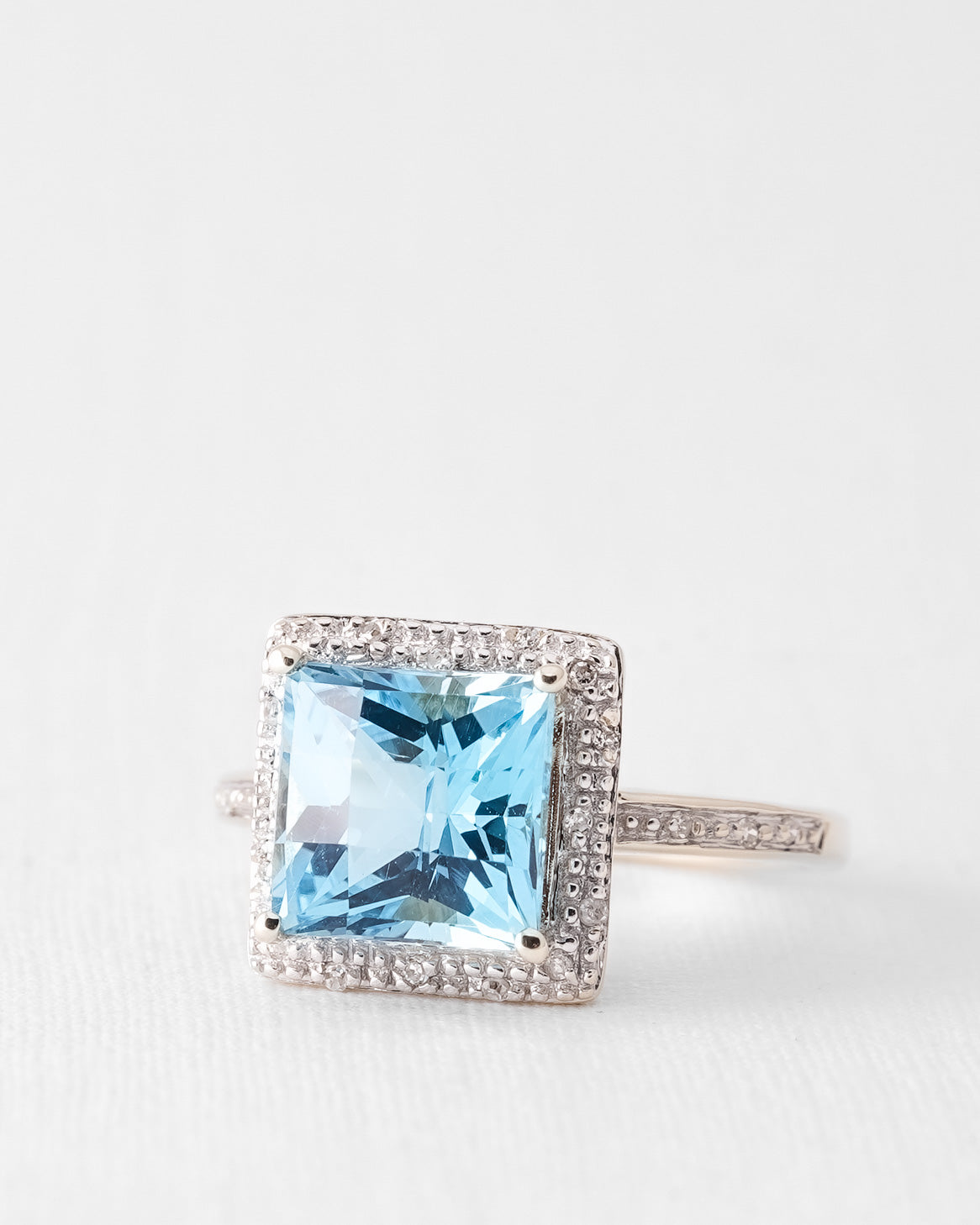 Noelis | Vintage Blue Topaz and Diamond Dress Ring