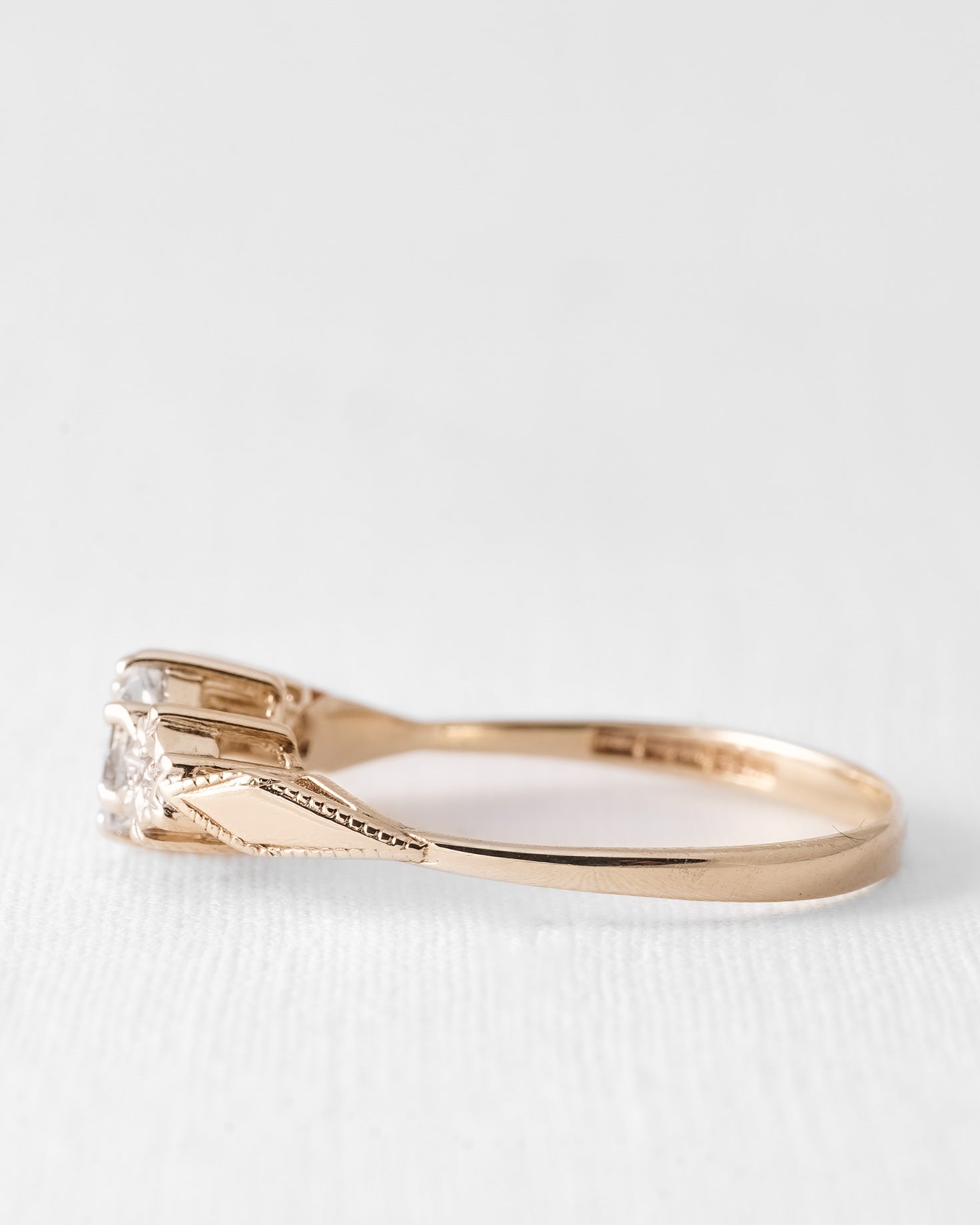 (05-03) Anouk | Vintage Aquamarijn & Diamant Ring - Menina Amsterdam