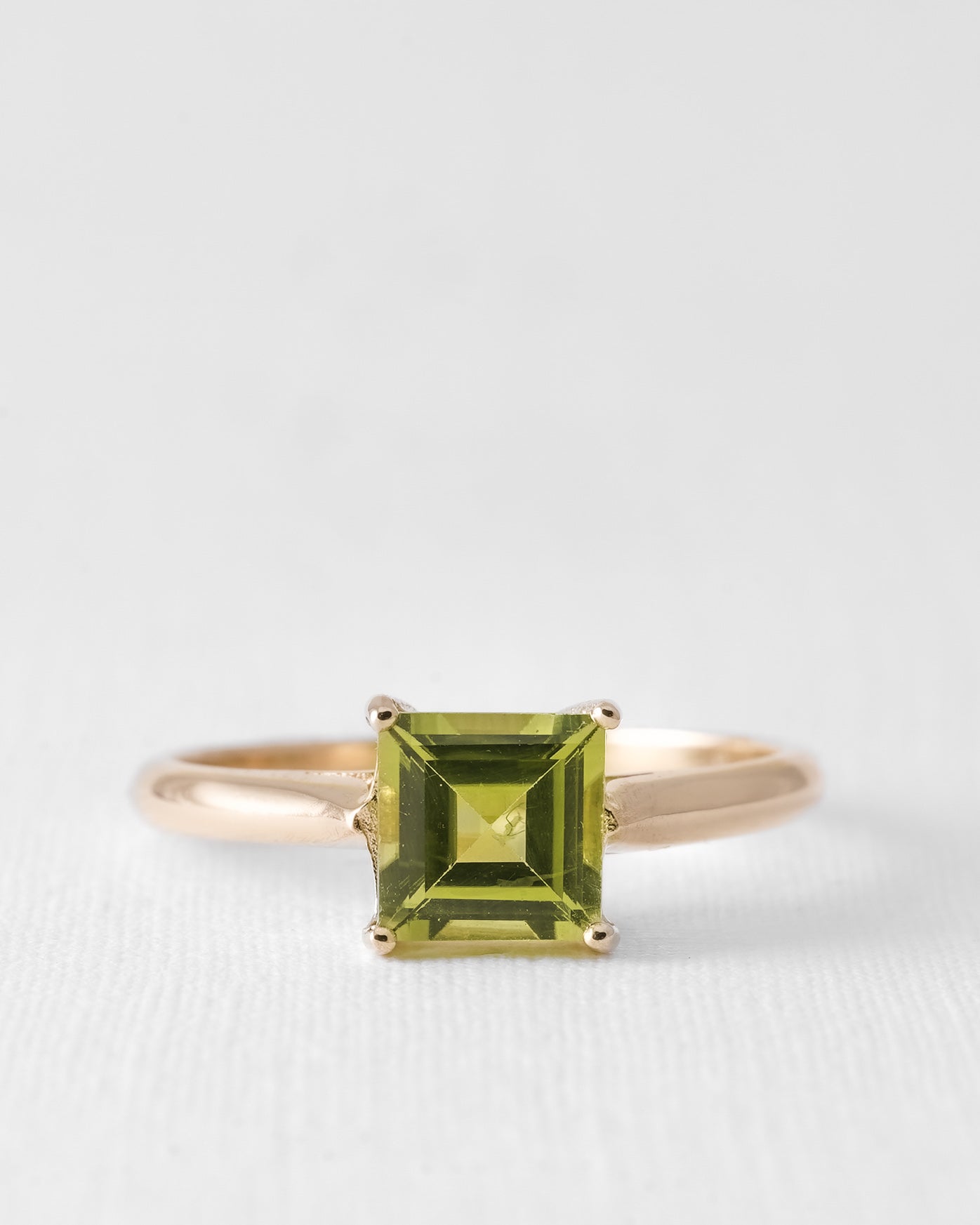 Amandine | Vintage Peridoot Solitaire Ring