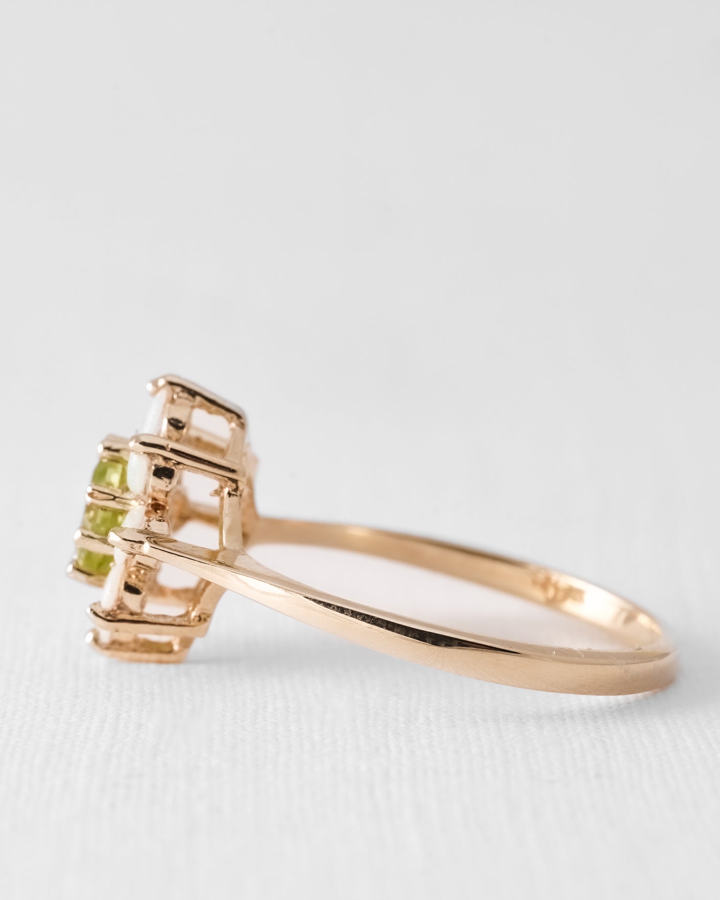Ophelia | Vintage Peridoot & Opaal Cluster Ring