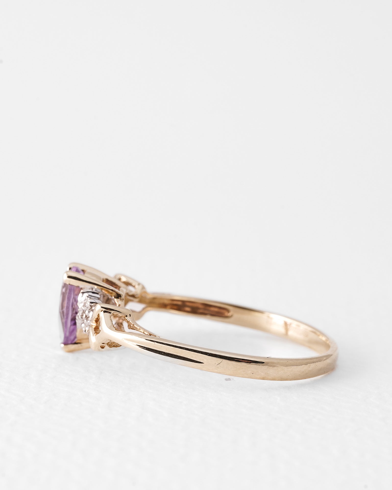 Rosa | Vintage Amethist Solitaire & Diamant Details