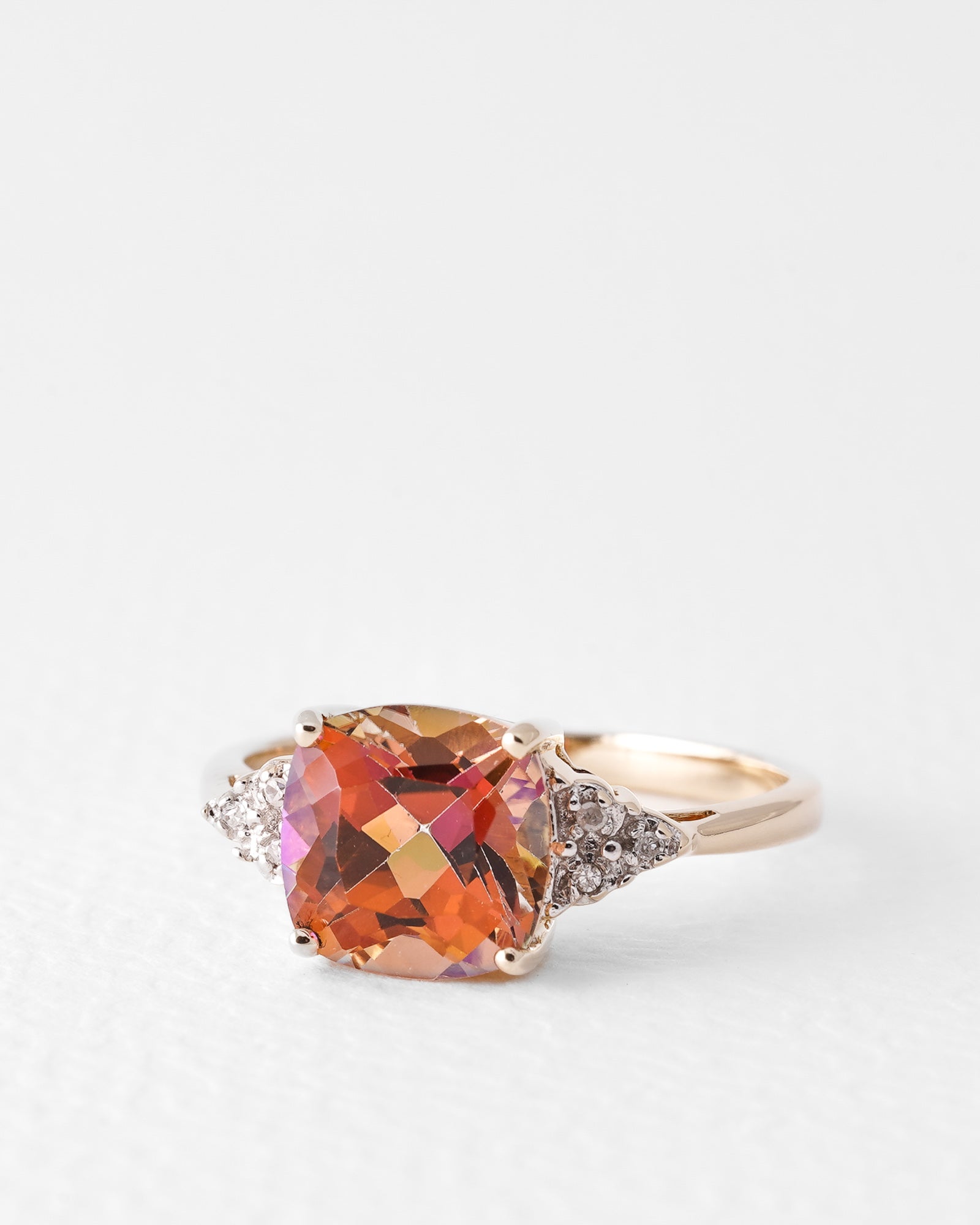 Annabelle | Vintage Topaas Solitaire & Diamant Details