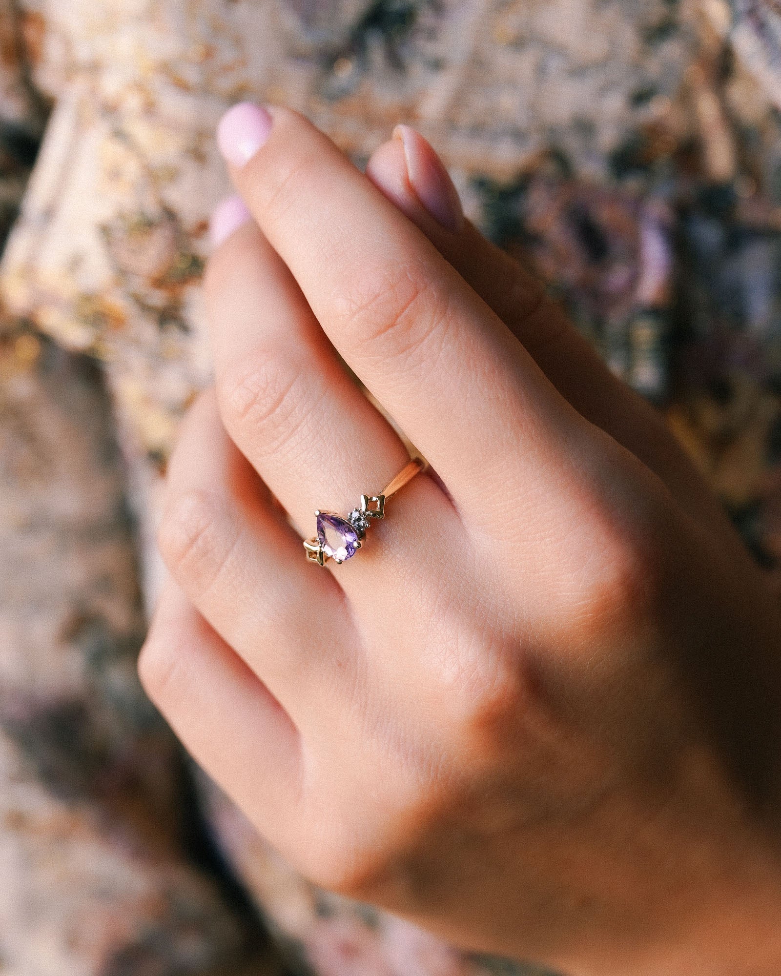 Rosa | Vintage Amethist Solitaire & Diamant Details