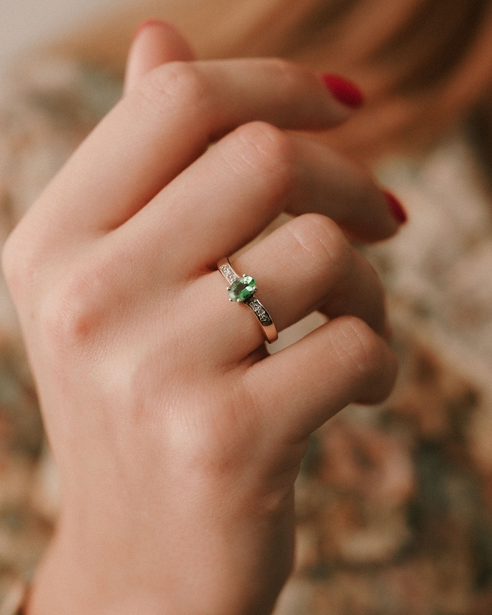 Belle | Vintage Smaragd Solitaire & Diamant Details