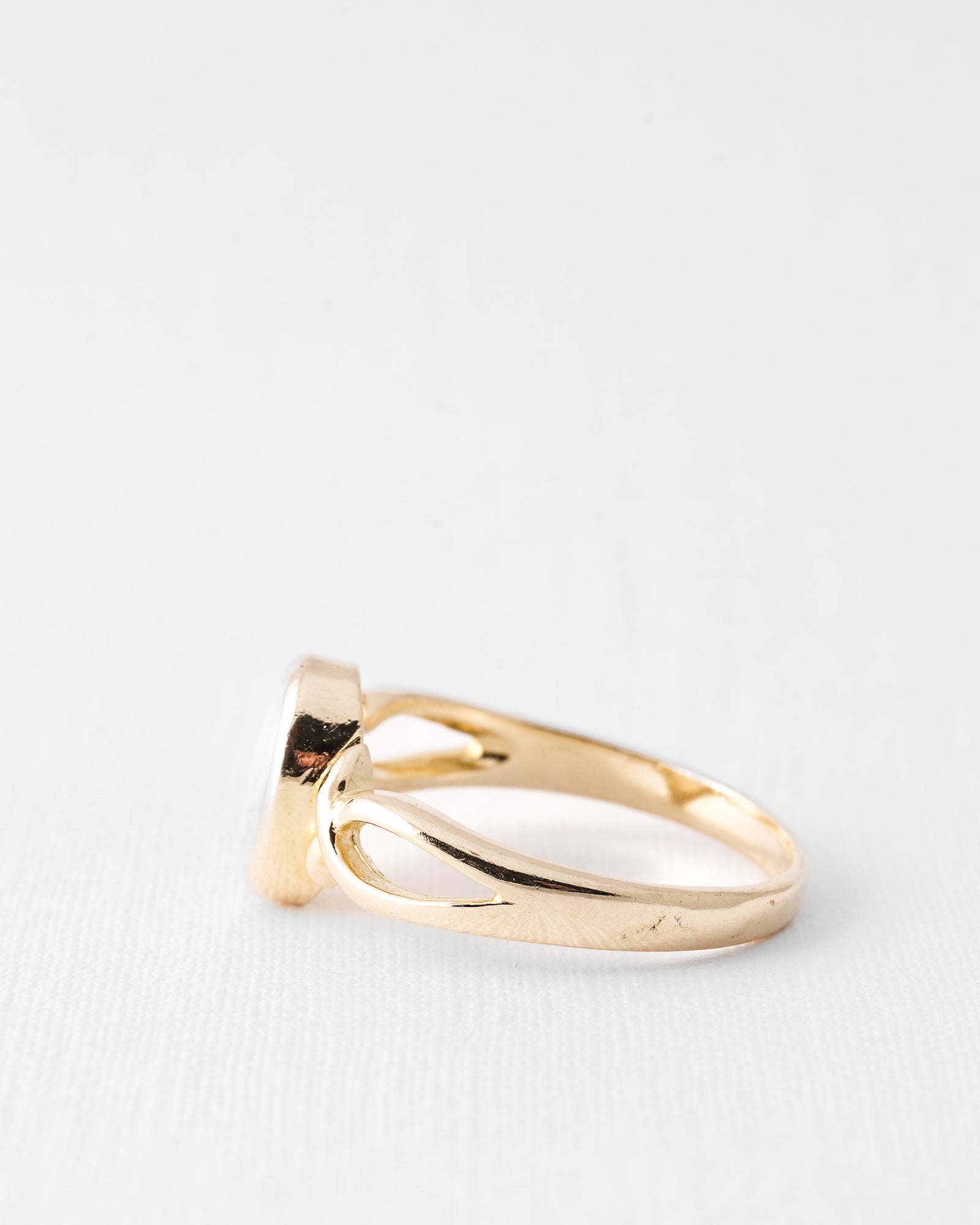 Milana | Vintage Opaal Solitaire