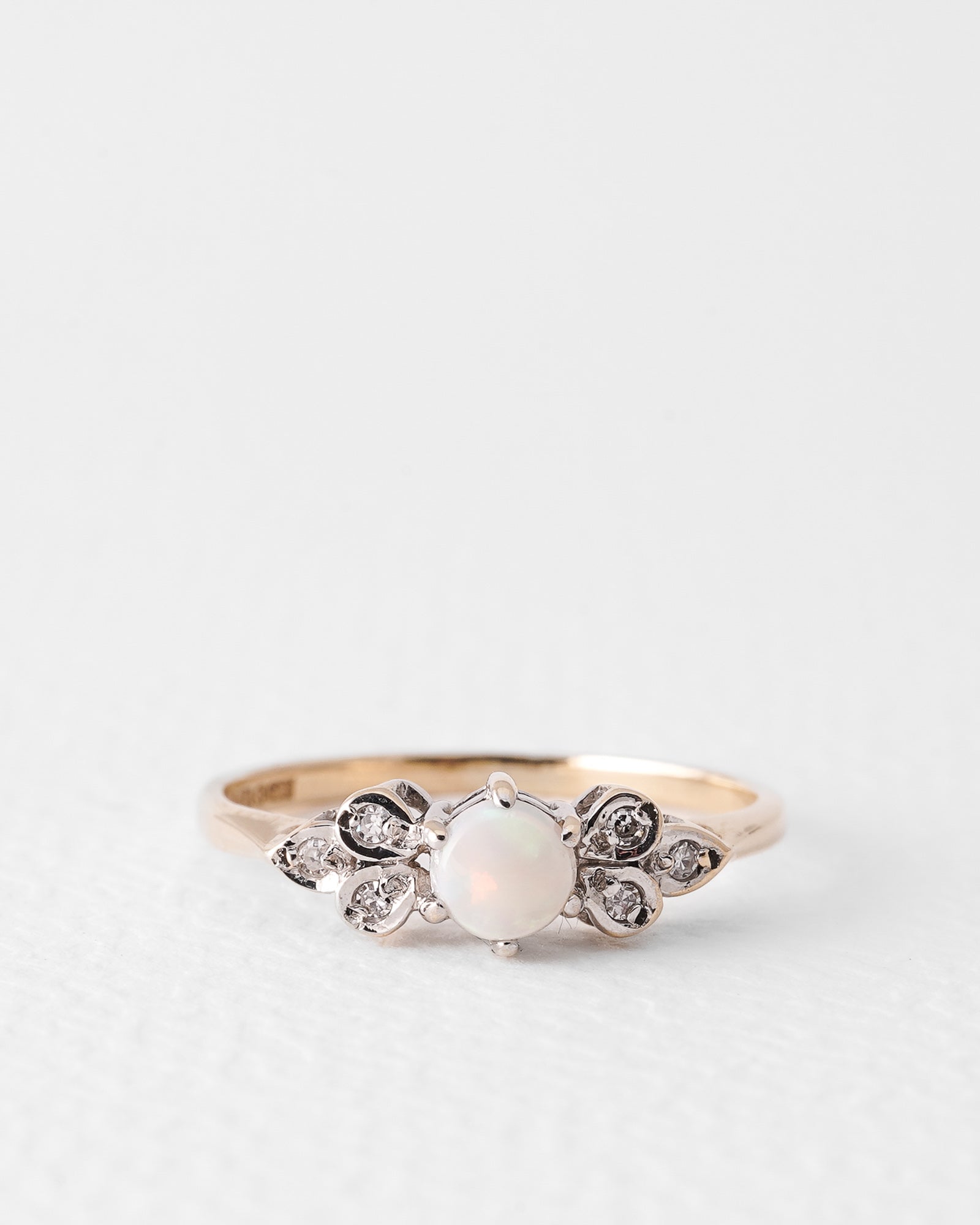 Faith | Vintage Opaal & Diamant Cluster