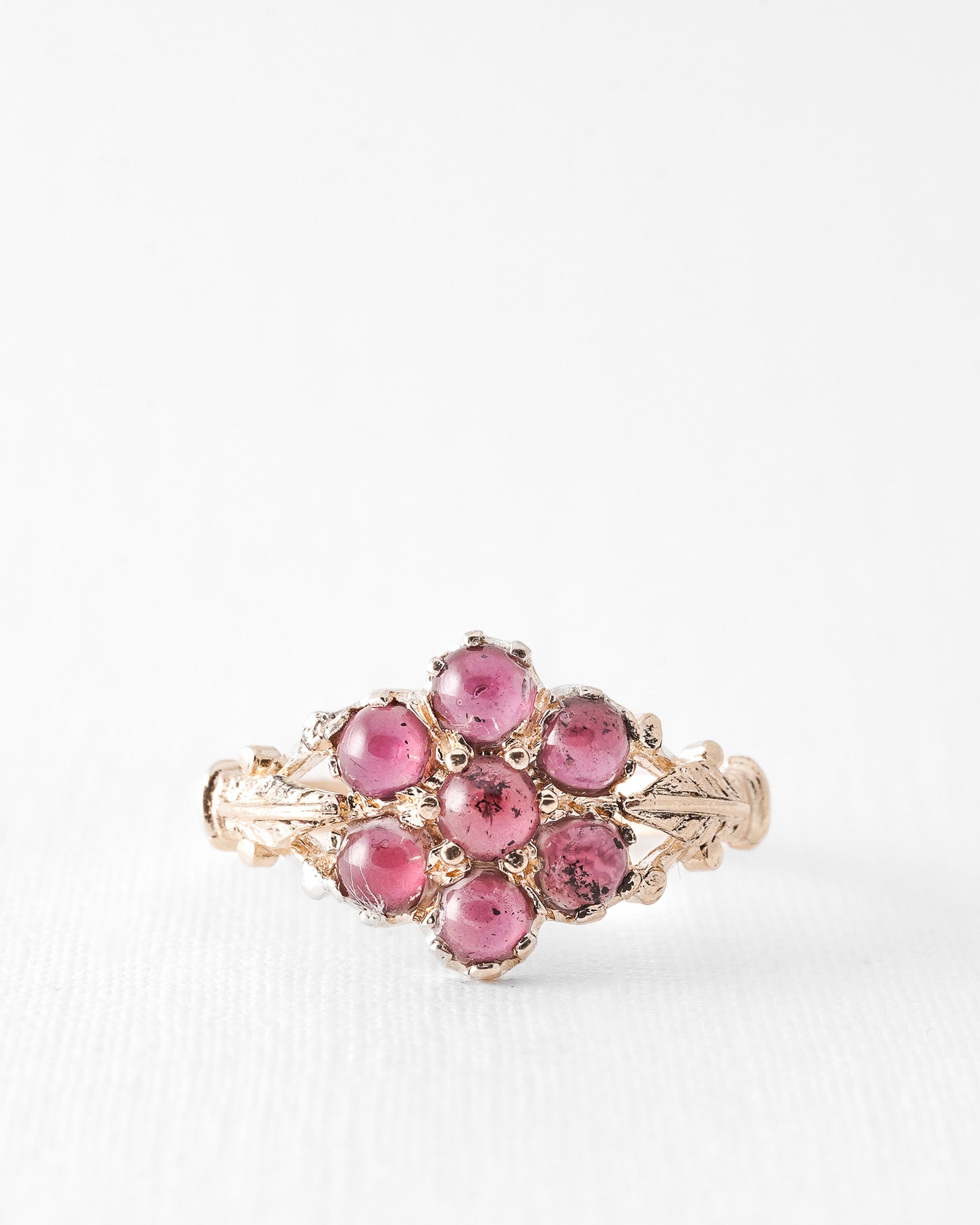 Chiara | Vintage Robijn Bloem