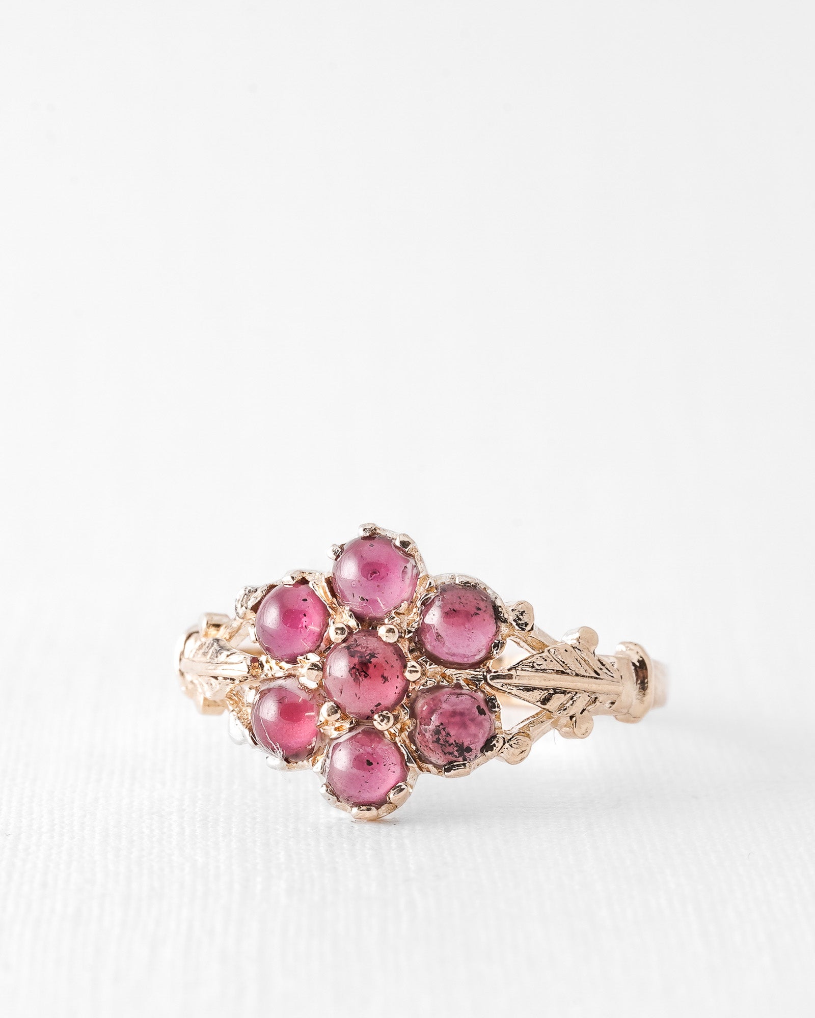 Chiara | Vintage Robijn Bloem