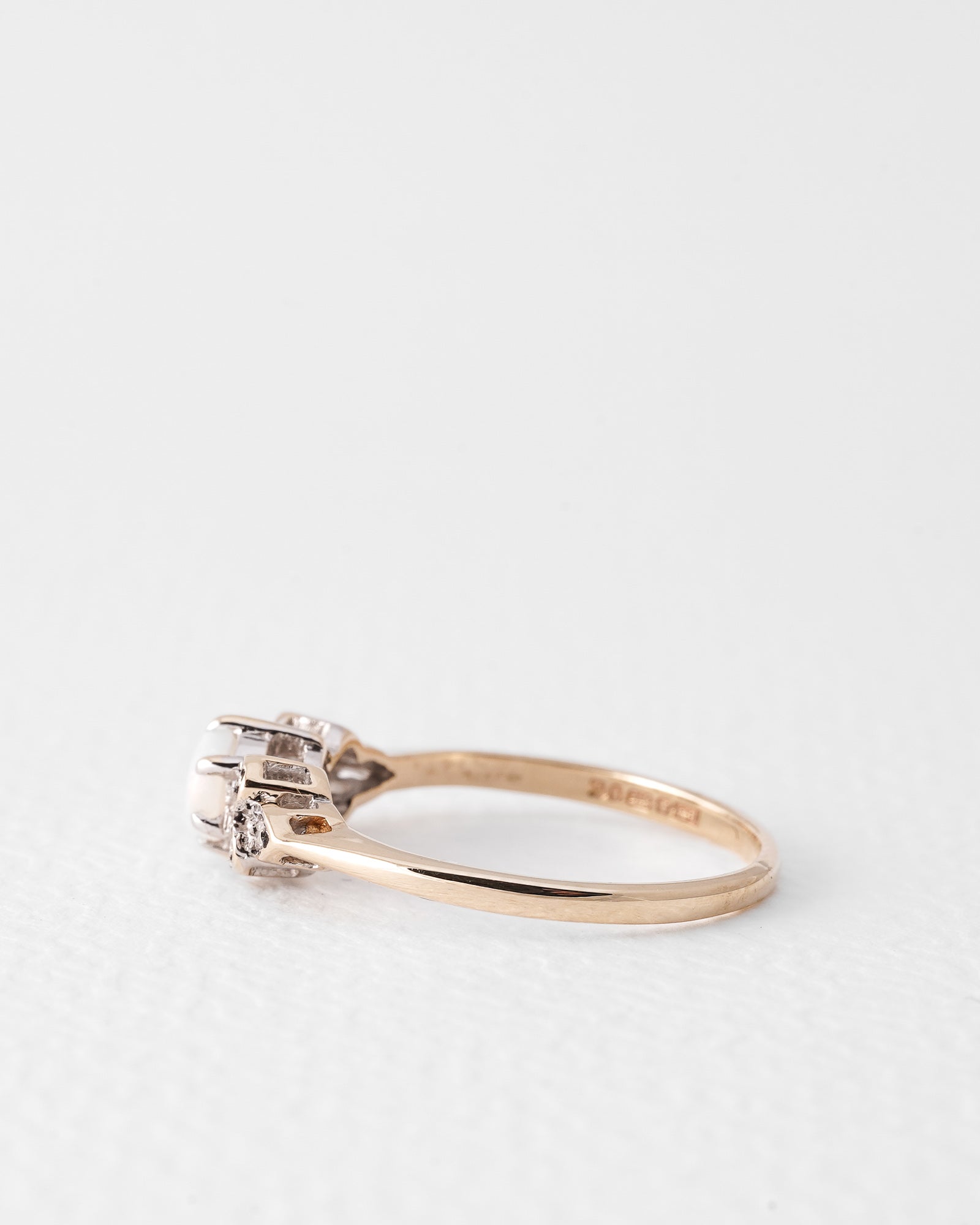Faith | Vintage Opaal & Diamant Cluster
