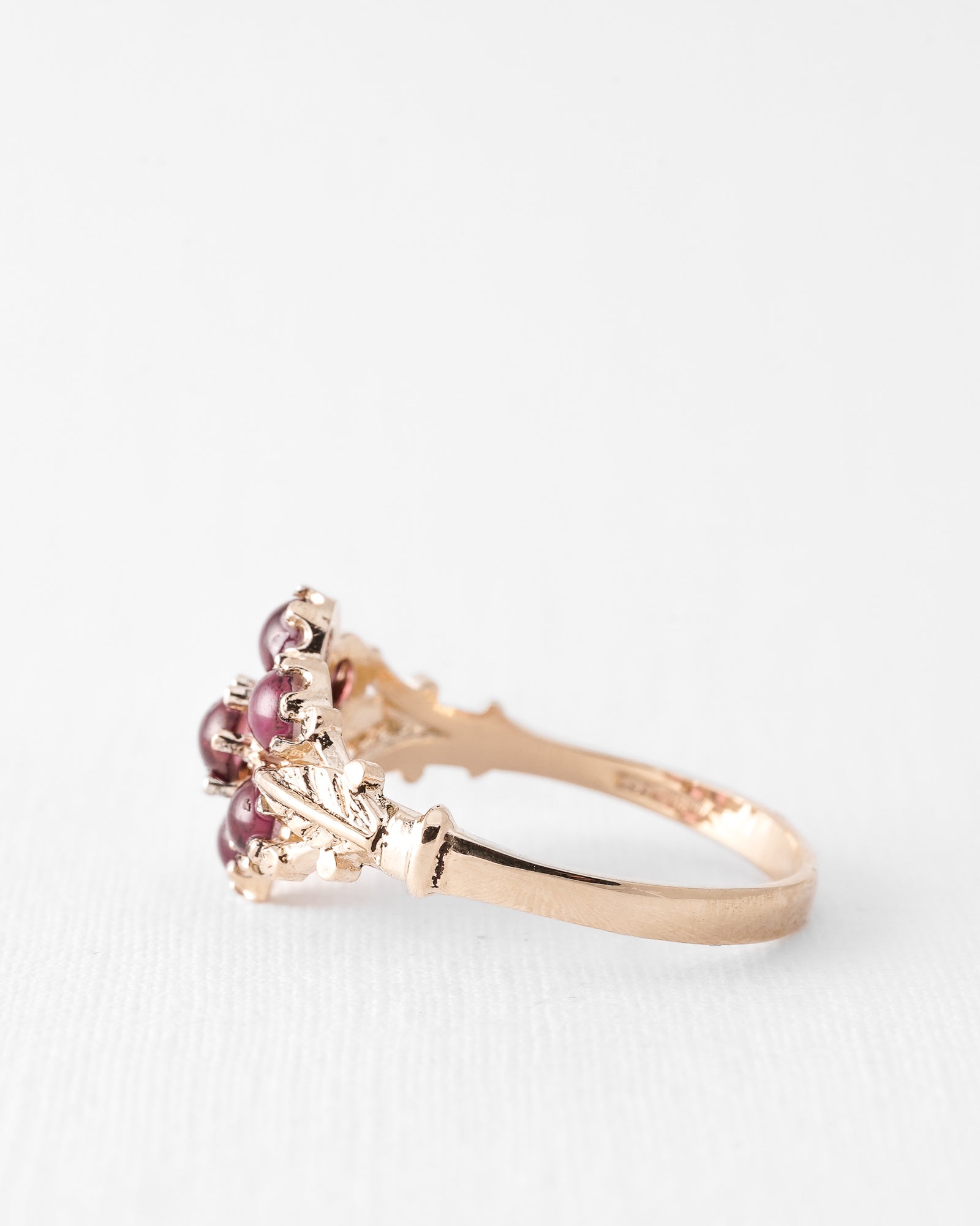 Chiara | Vintage Robijn Bloem