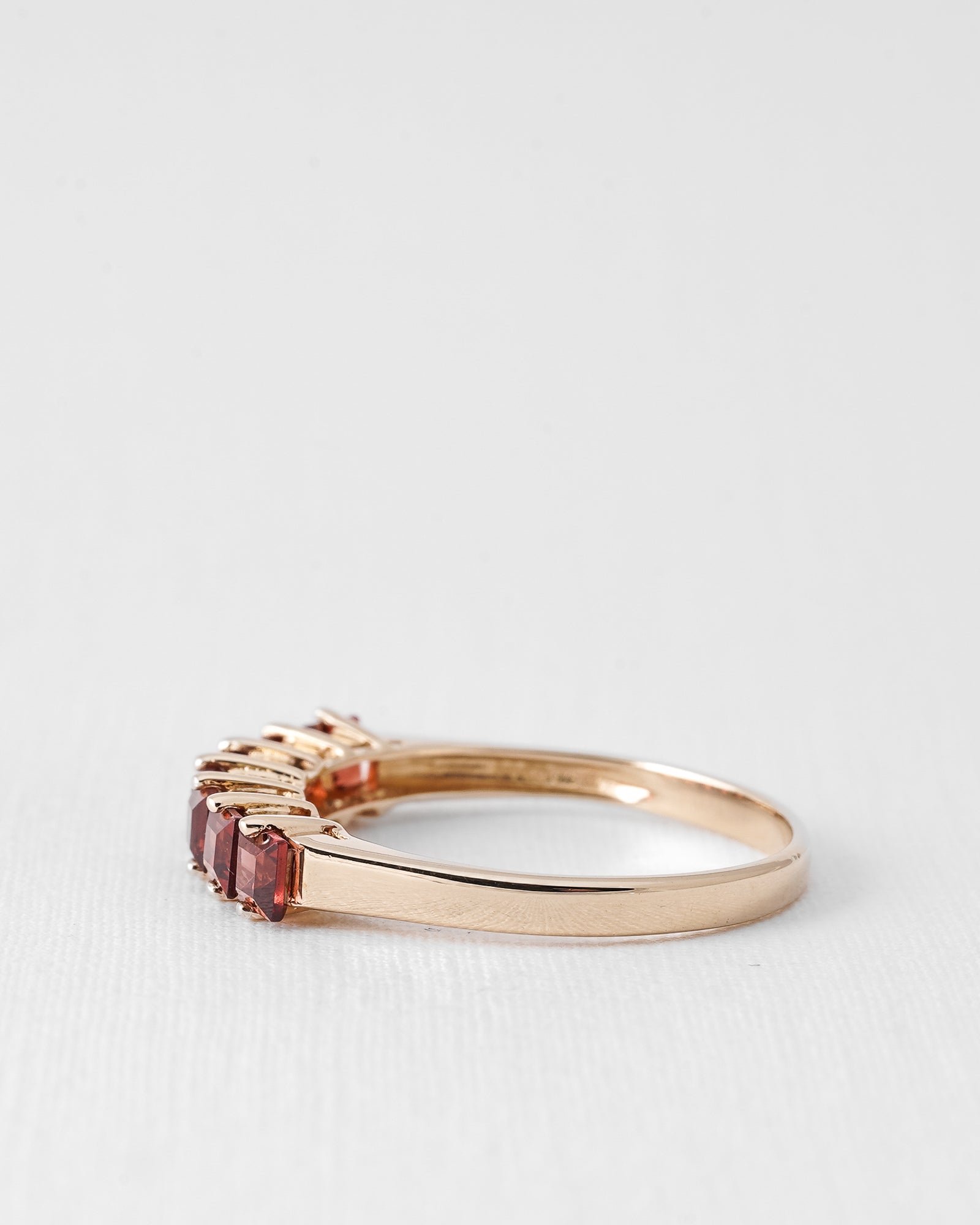Emae | Vintage Granaat Eternity