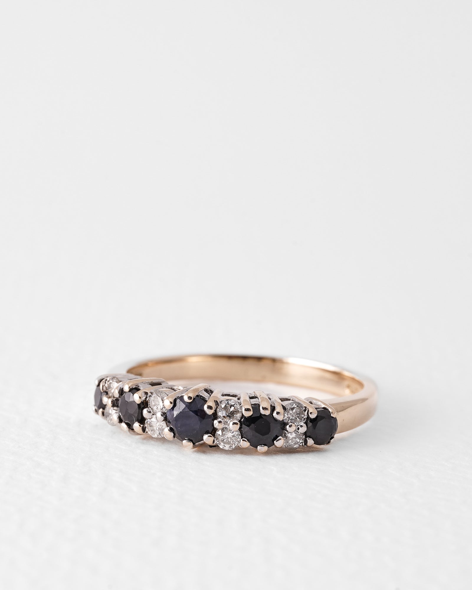 Orla | Vintage Saffier & Diamant Halve Eternity