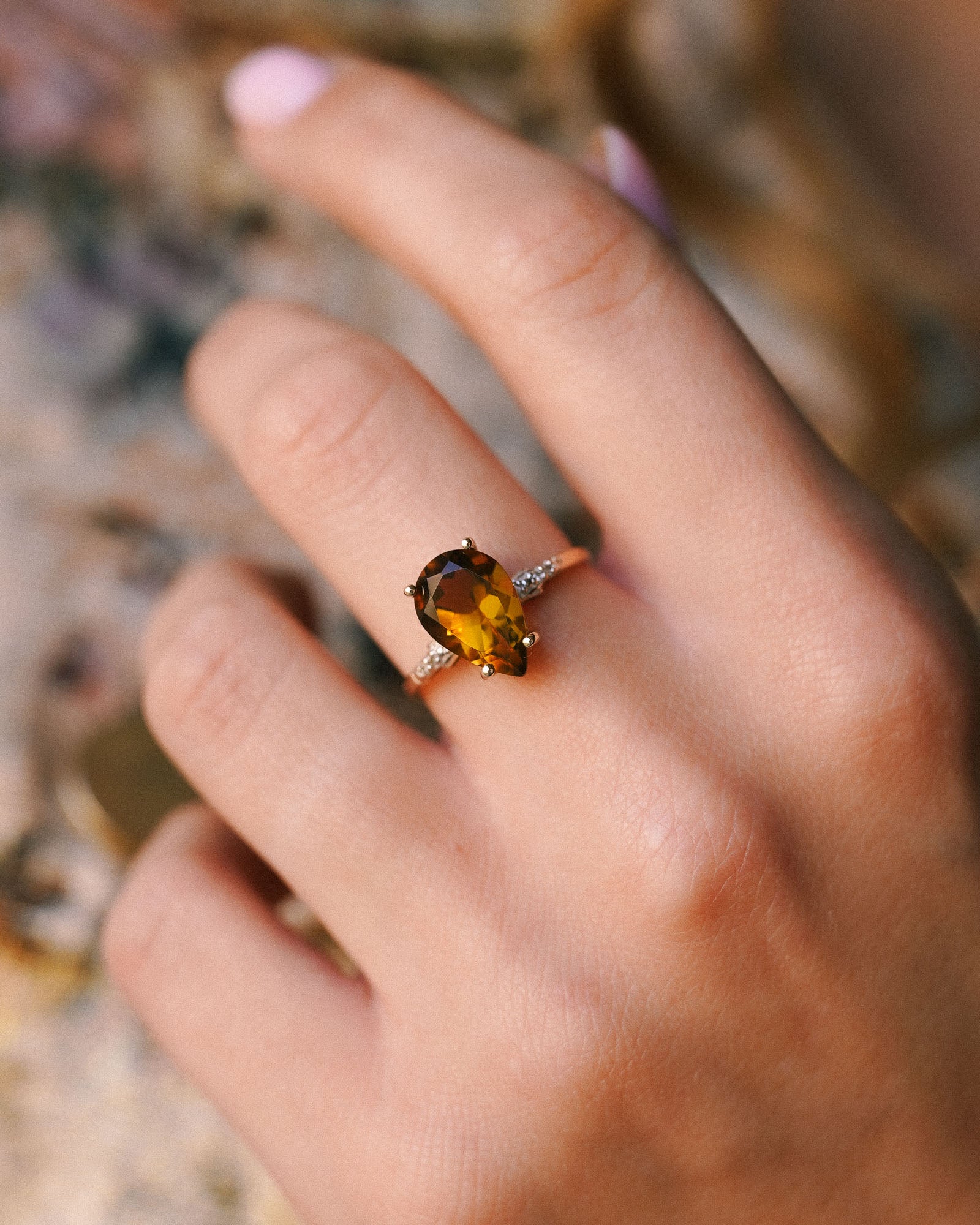 Mavi | Vintage Kwarts Solitaire & Diamant Details