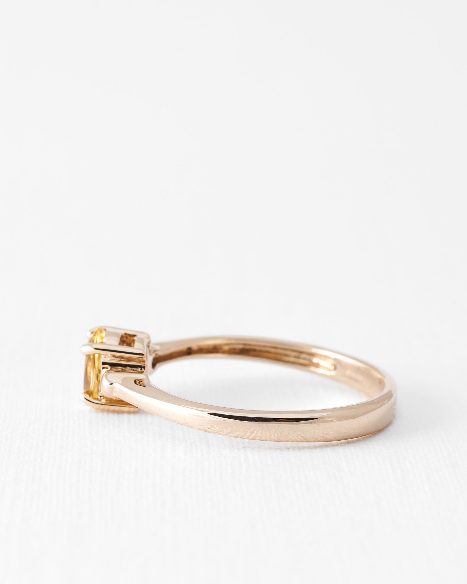 Liv | Vintage Citrien Solitair