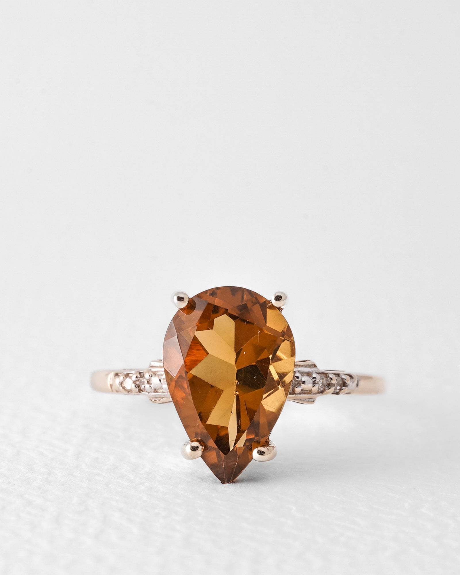 Mavi | Vintage Kwarts Solitaire & Diamant Details