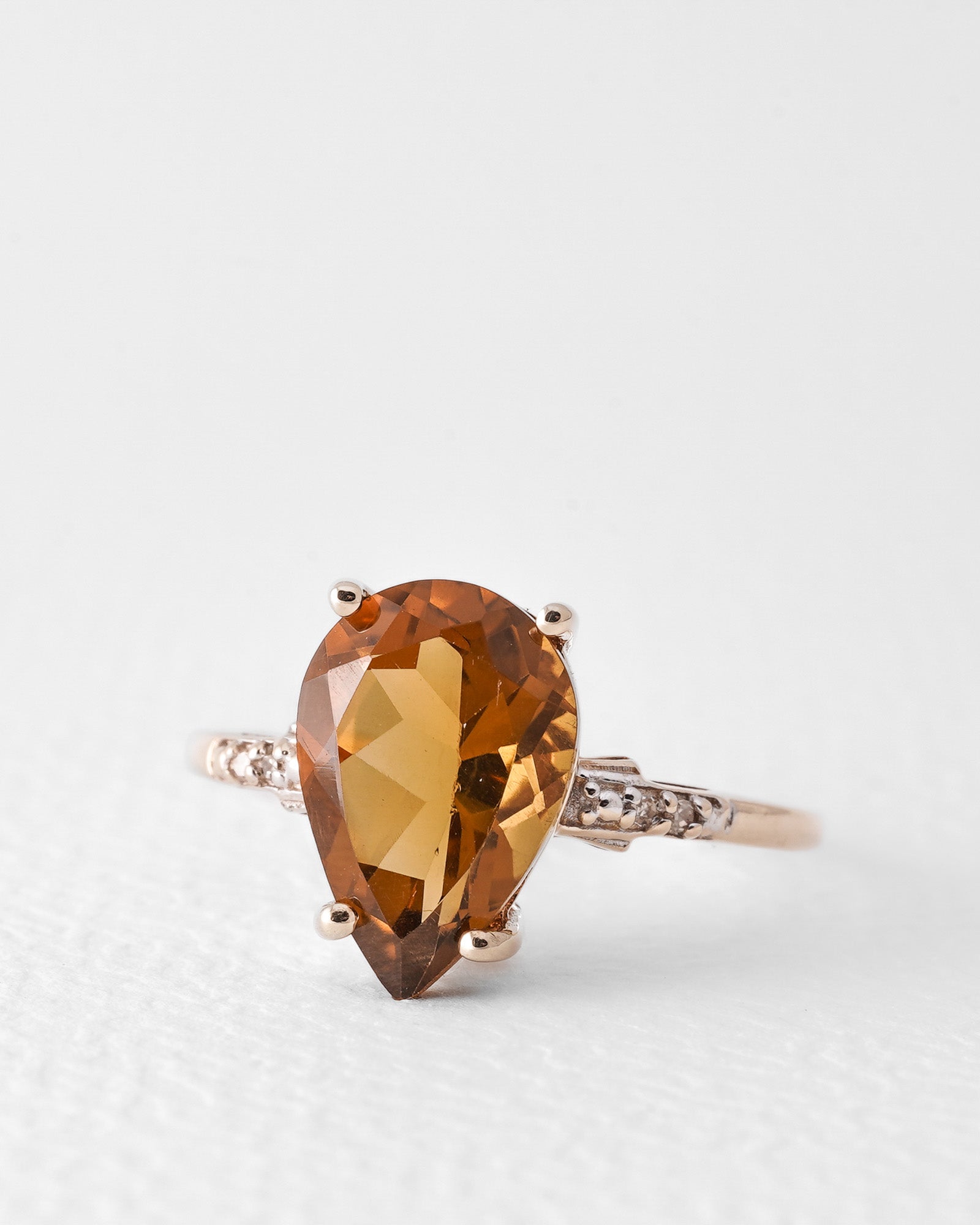 Mavi | Vintage Kwarts Solitaire & Diamant Details