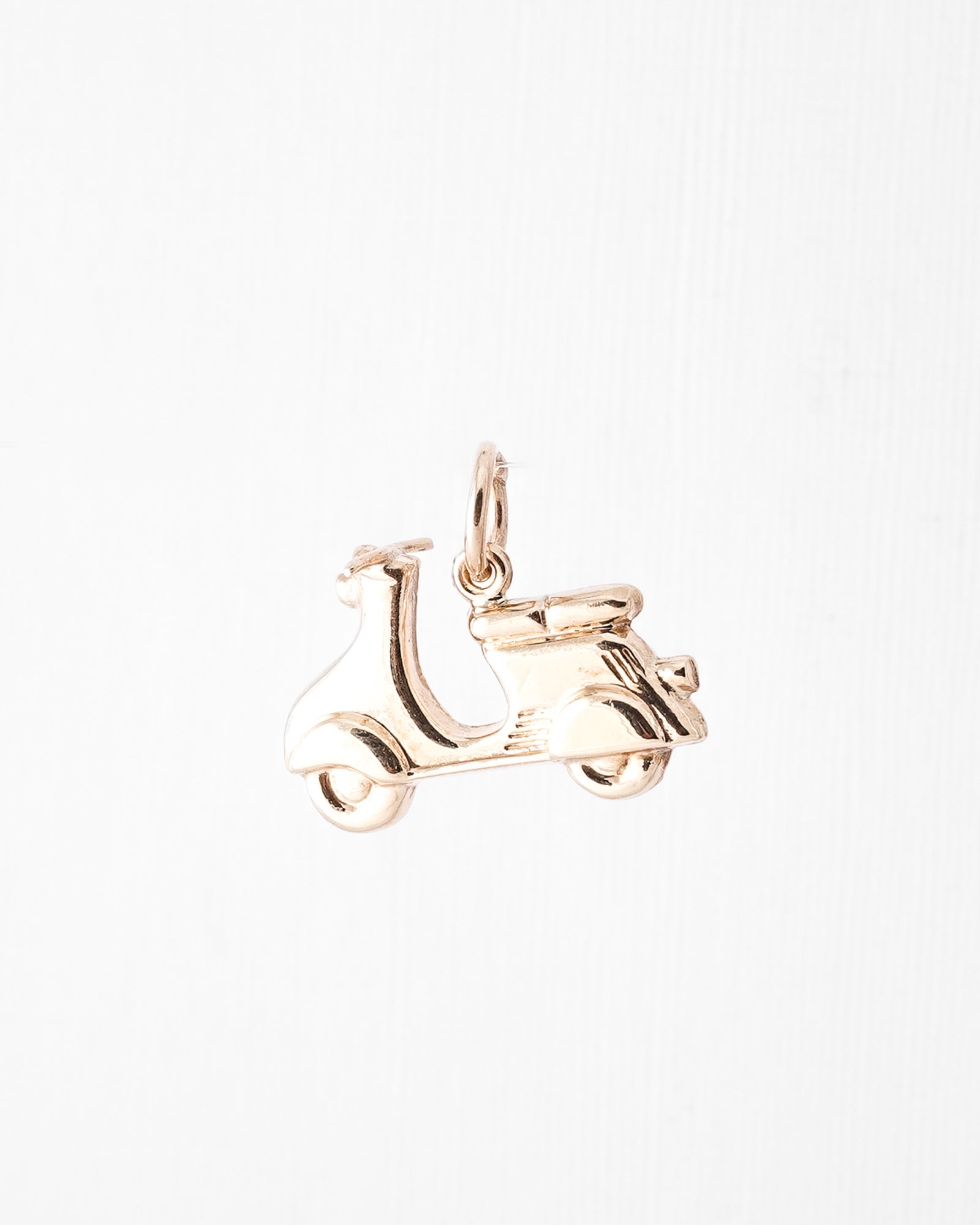 Lilou | Vintage Vespa Hanger