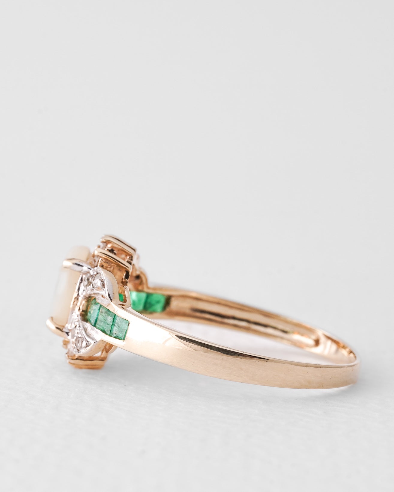 Selemma | Vintage Opaal, Smaragd & Diamant Dress Ring