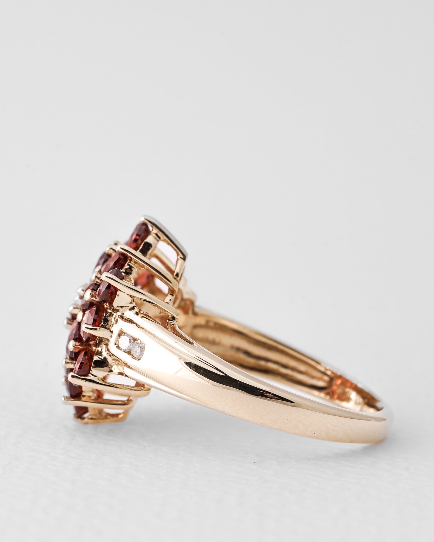 Elara | Vintage Granaat & Diamant Cluster Ring