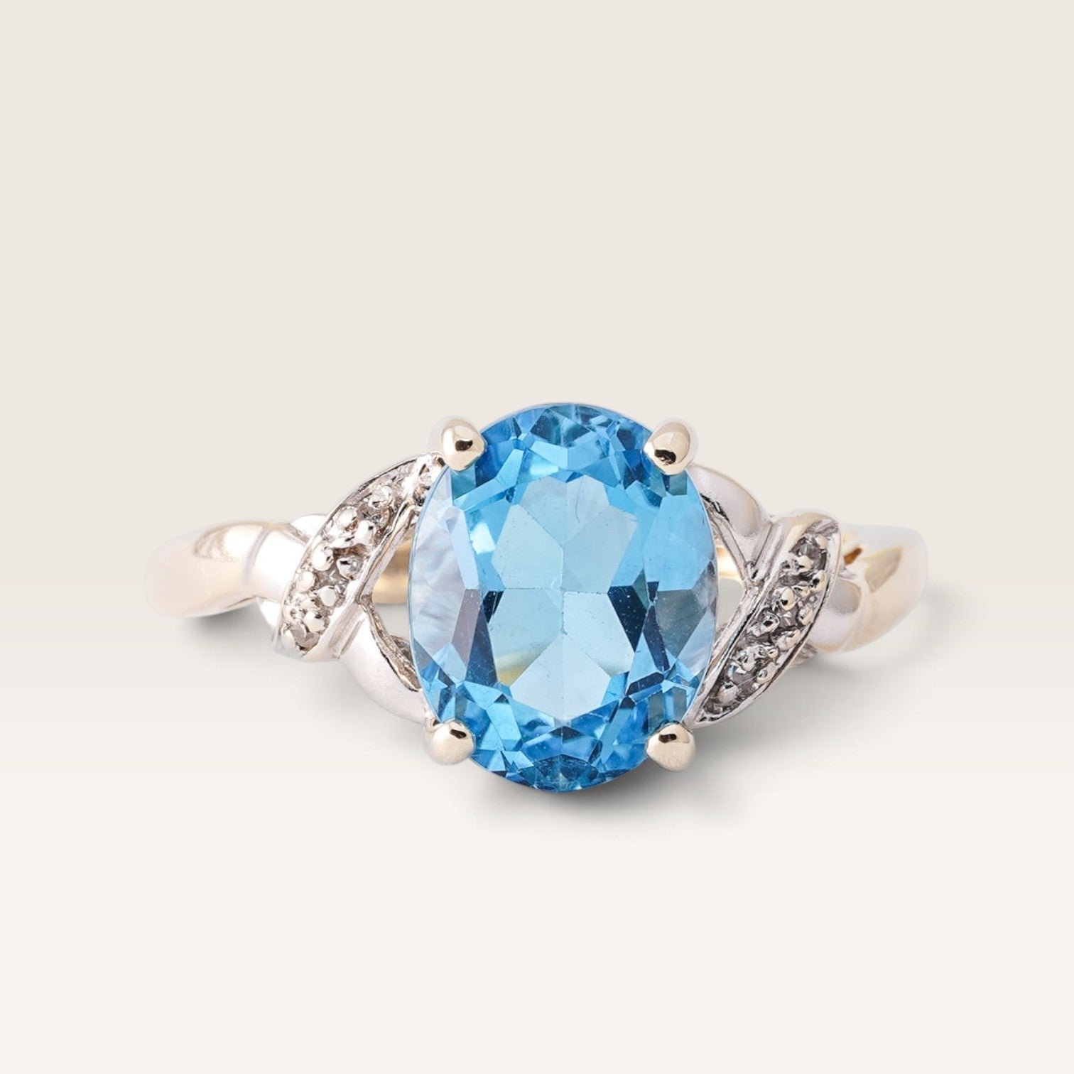 Aiora | Vintage Blue Topaz Solitaire Ring - Menina Amsterdam