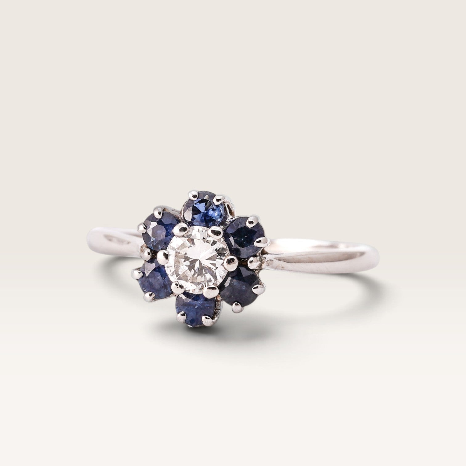 Ariellea | 14K Saffier & Diamant Cluster Ring - Menina Amsterdam