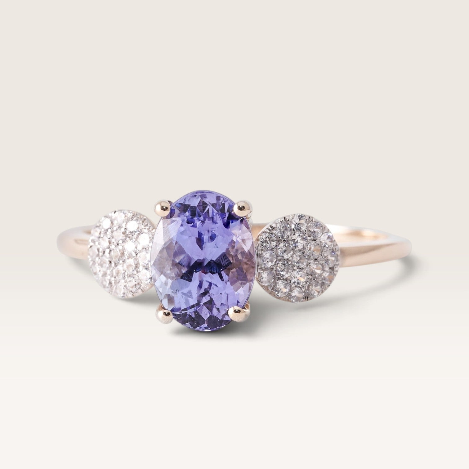 Calyrae | Vintage Tanzanite Solitaire & White Sapphire Details Ring - Menina Amsterdam