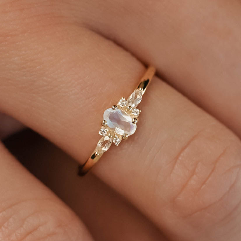 Camille | Maansteen & Diamant Ring - Menina Amsterdam
