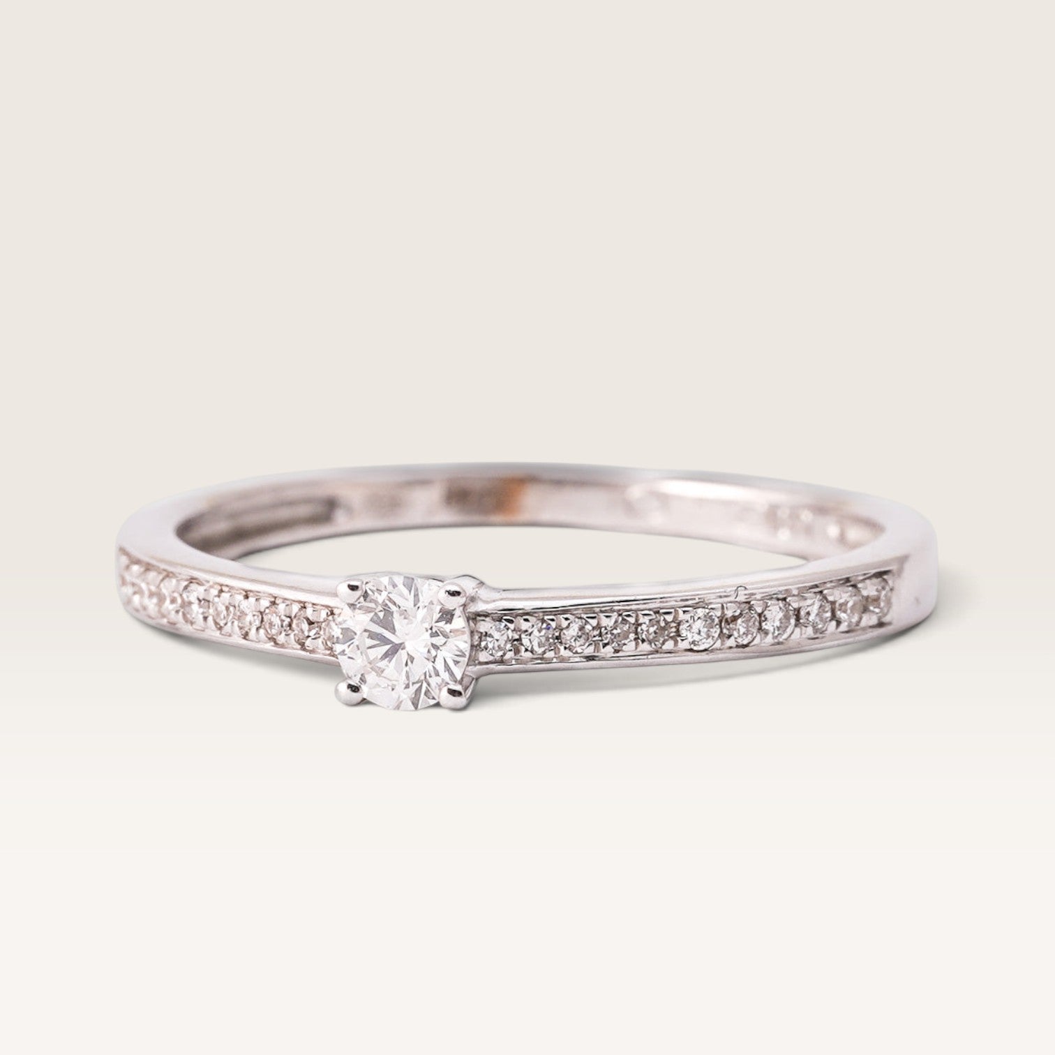 Cassia | 14K Diamond Pavé Ring - Menina Amsterdam