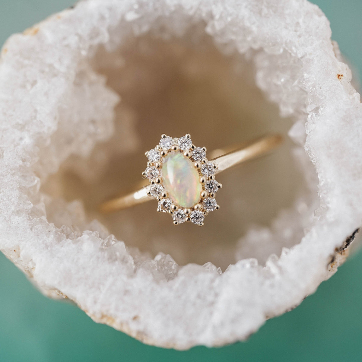 Chloe | Opaal & Diamant Cluster Ring - Menina Amsterdam