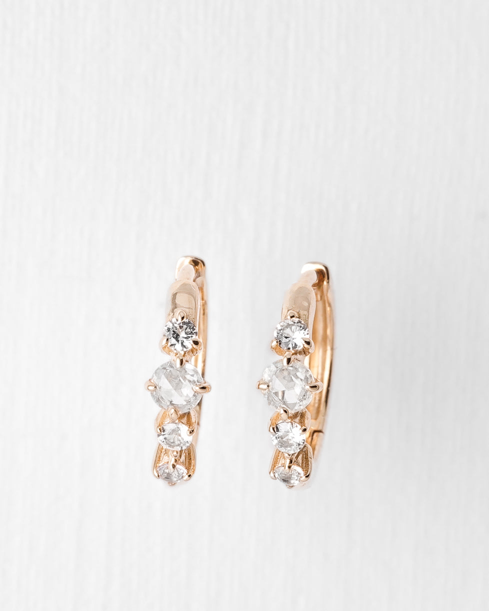 Elisa | 14K Witte Saffier Huggies