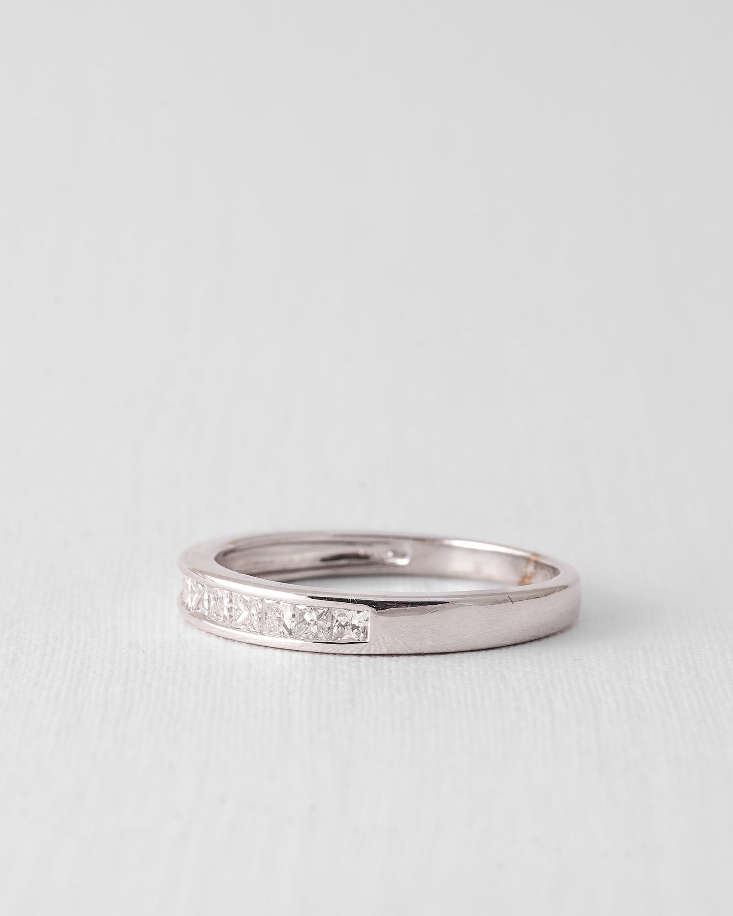 Novi | 14K Briljant (0.5ct) Band Ring