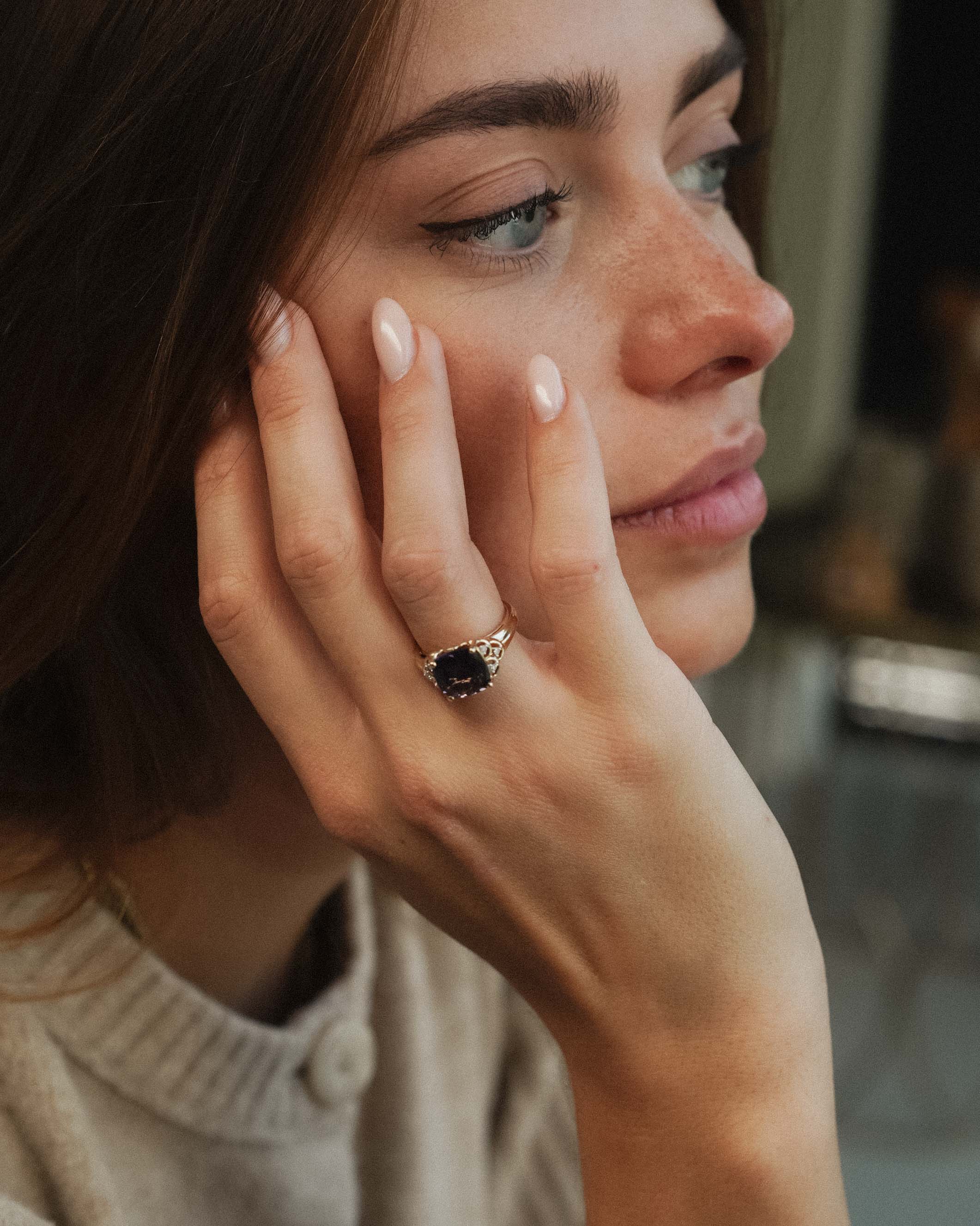 Orielle | Vintage Ioliet Solitaire & Diamant Details Ring