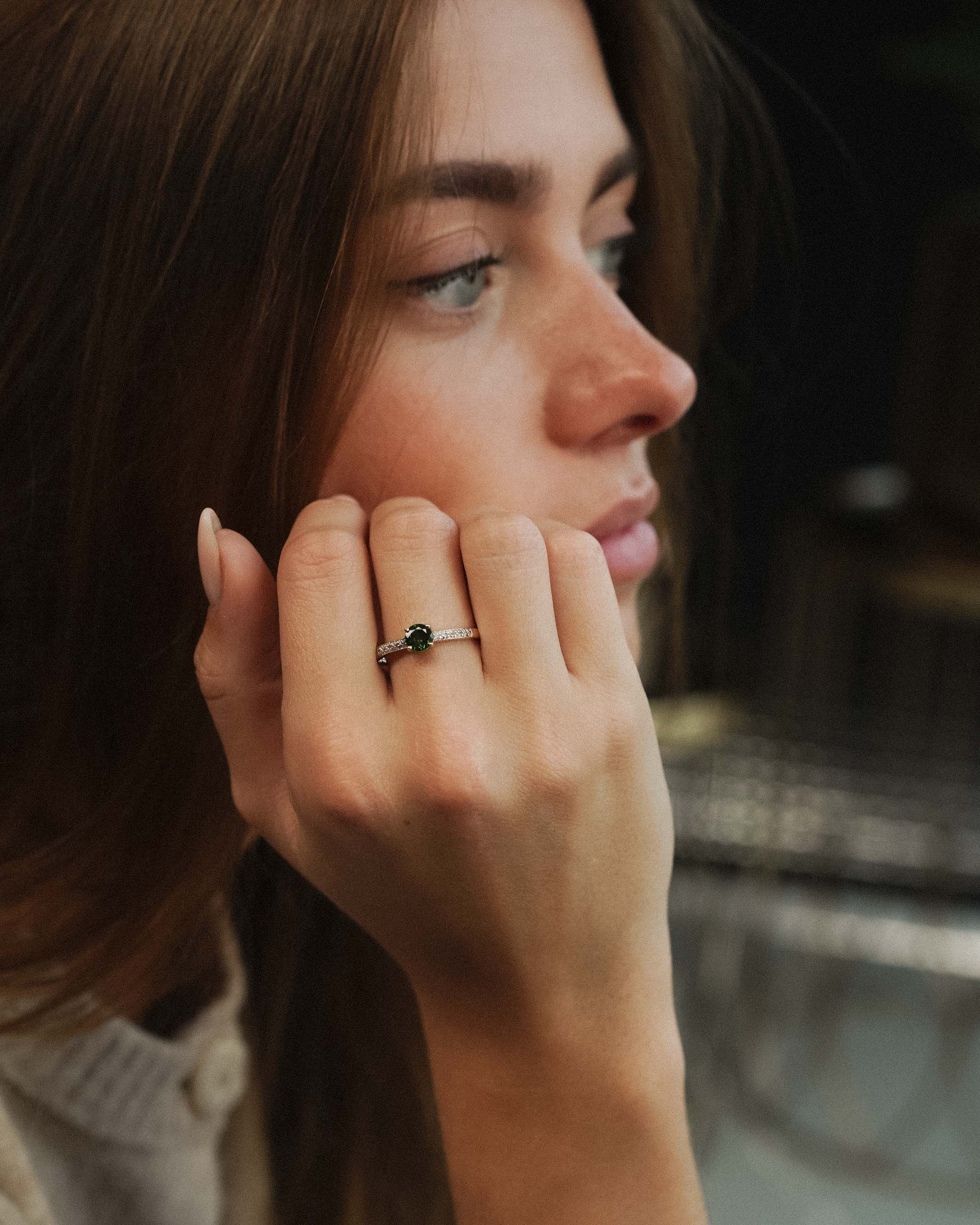 Thalira | Vintage Diopsiet Solitair & Diamant Details Ring