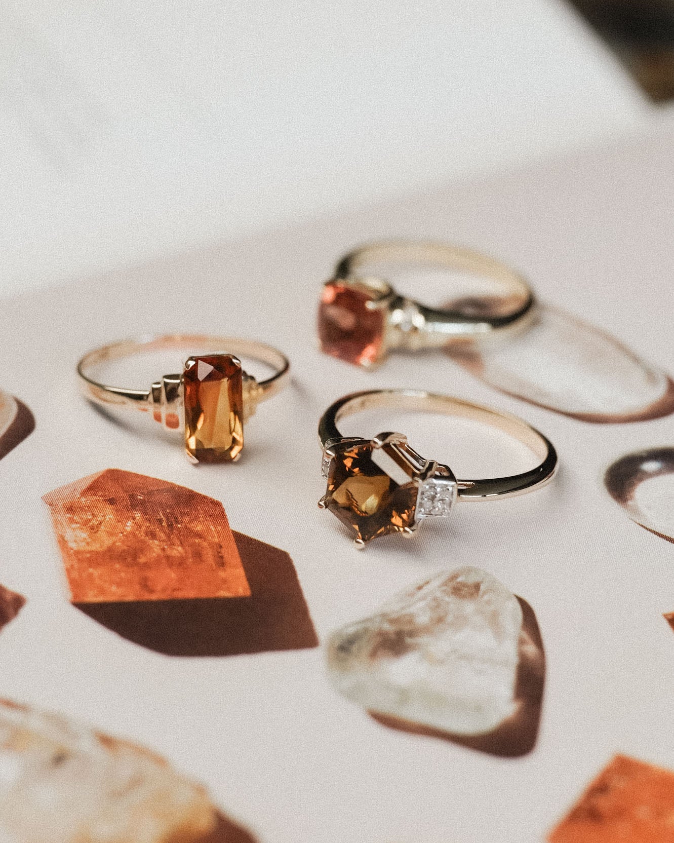 Solenna | Vintage Rookkwarts Solitair & Diamant Details Ring