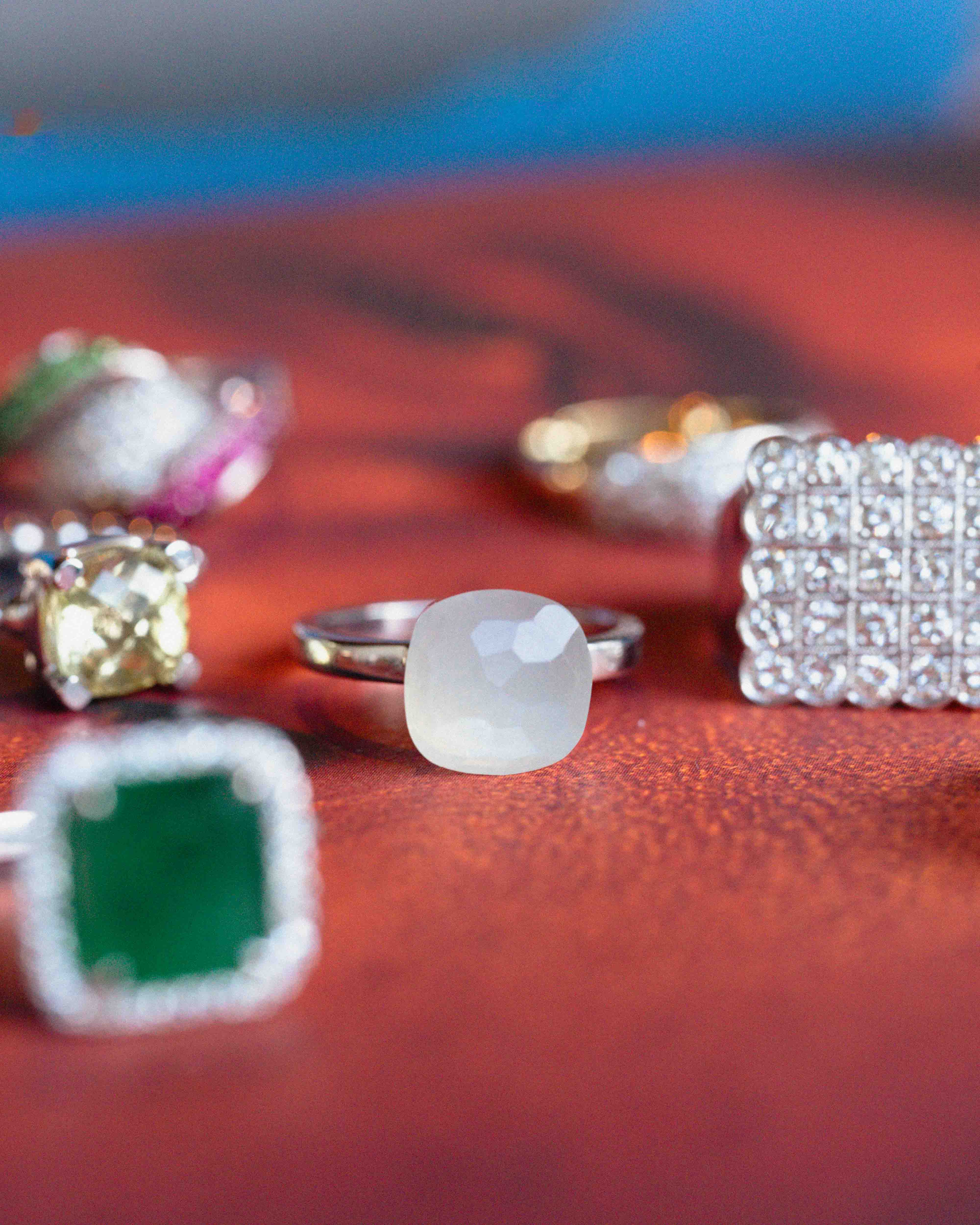 Liora | 14K Witgoud & Maansteen (6ct) Cushion Cut Ring