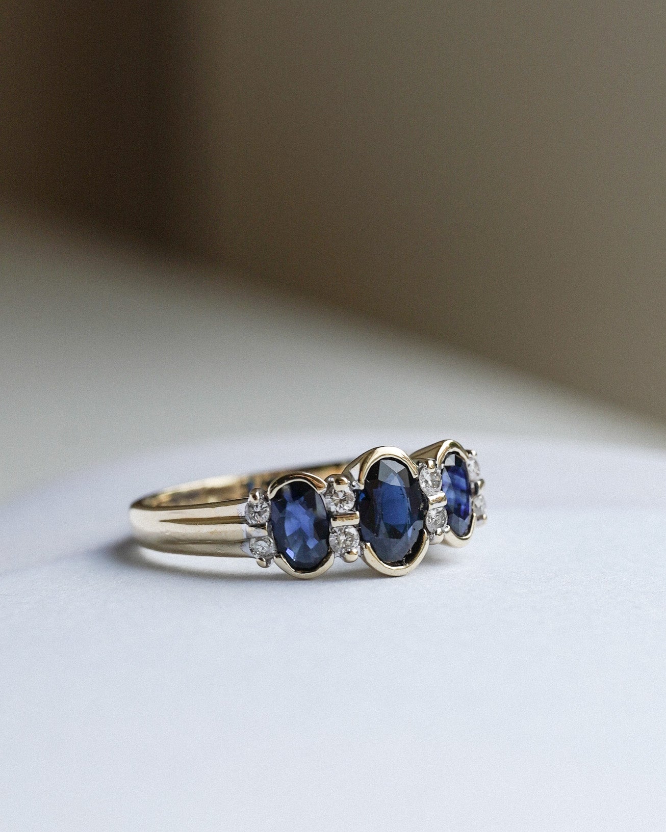Agatha | Vintage Saffier & Diamant Driesteen Ring