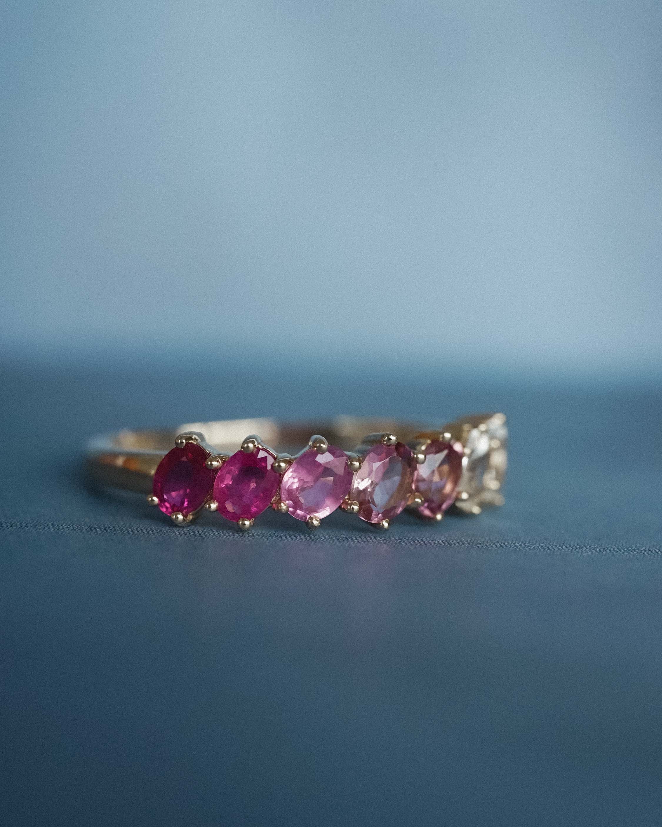 Elowen | 14K Toermalijn, Roze Saffier & Witte Saffier Half Eternity Ring