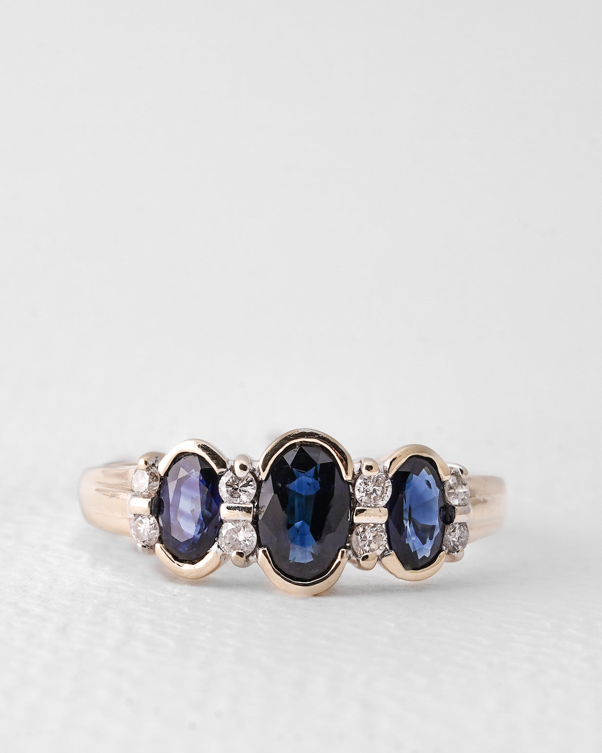 Agatha | Vintage Saffier & Diamant Driesteen Ring