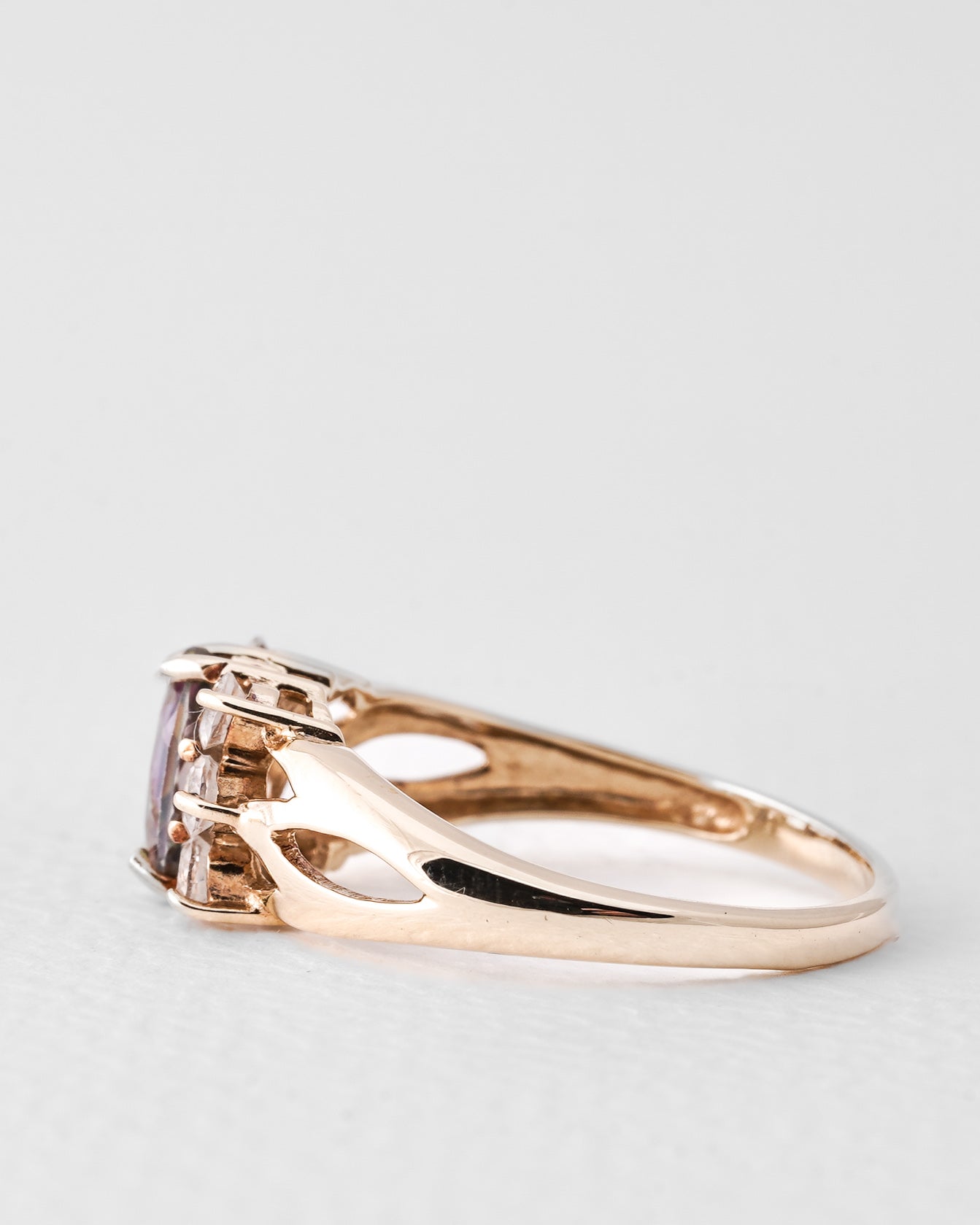 Sophia | Vintage Mystiek Topaas & Witte Saffier Cluster Ring