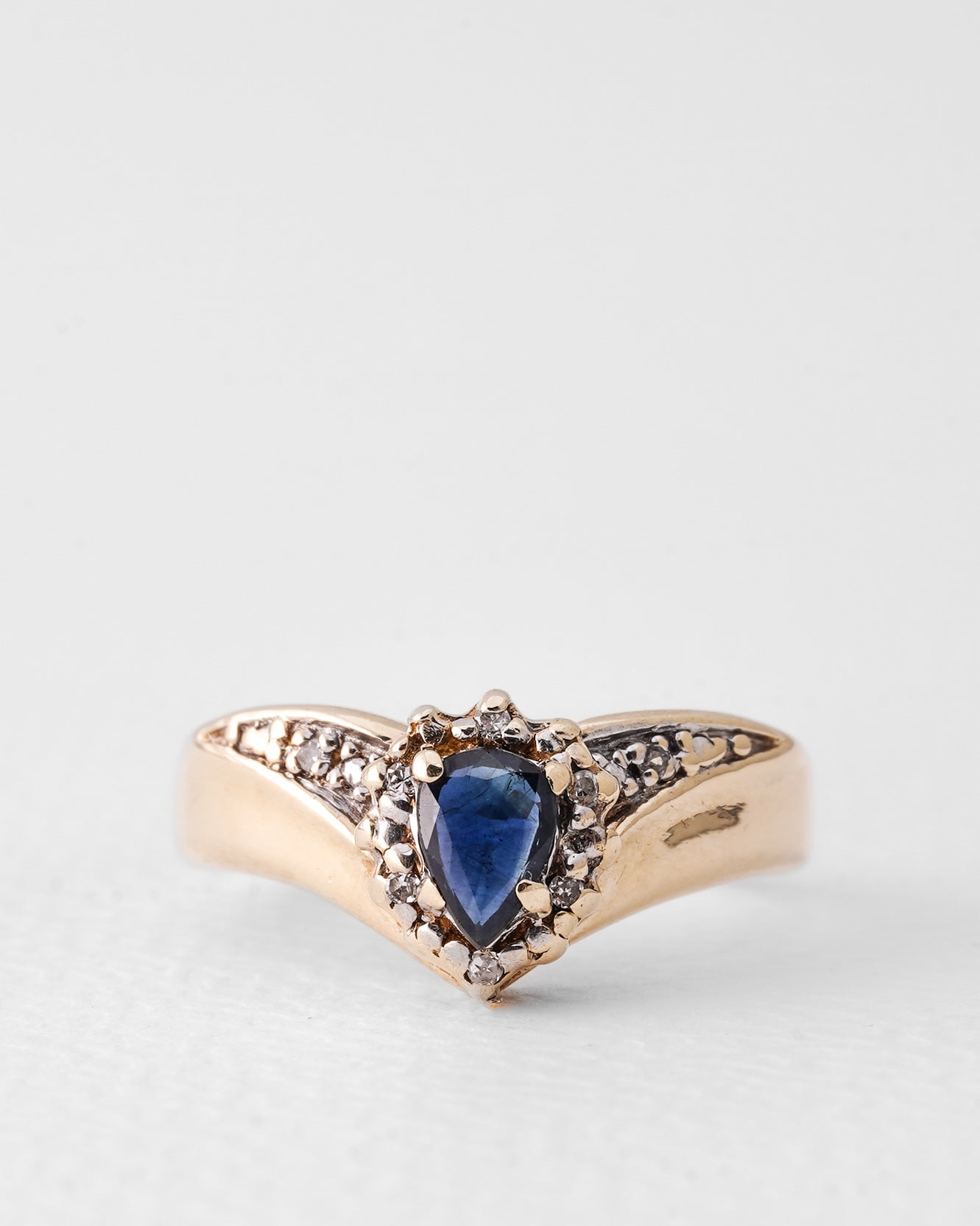 Evelina | Vintage Saffier Solitaire & Diamant Details Ring