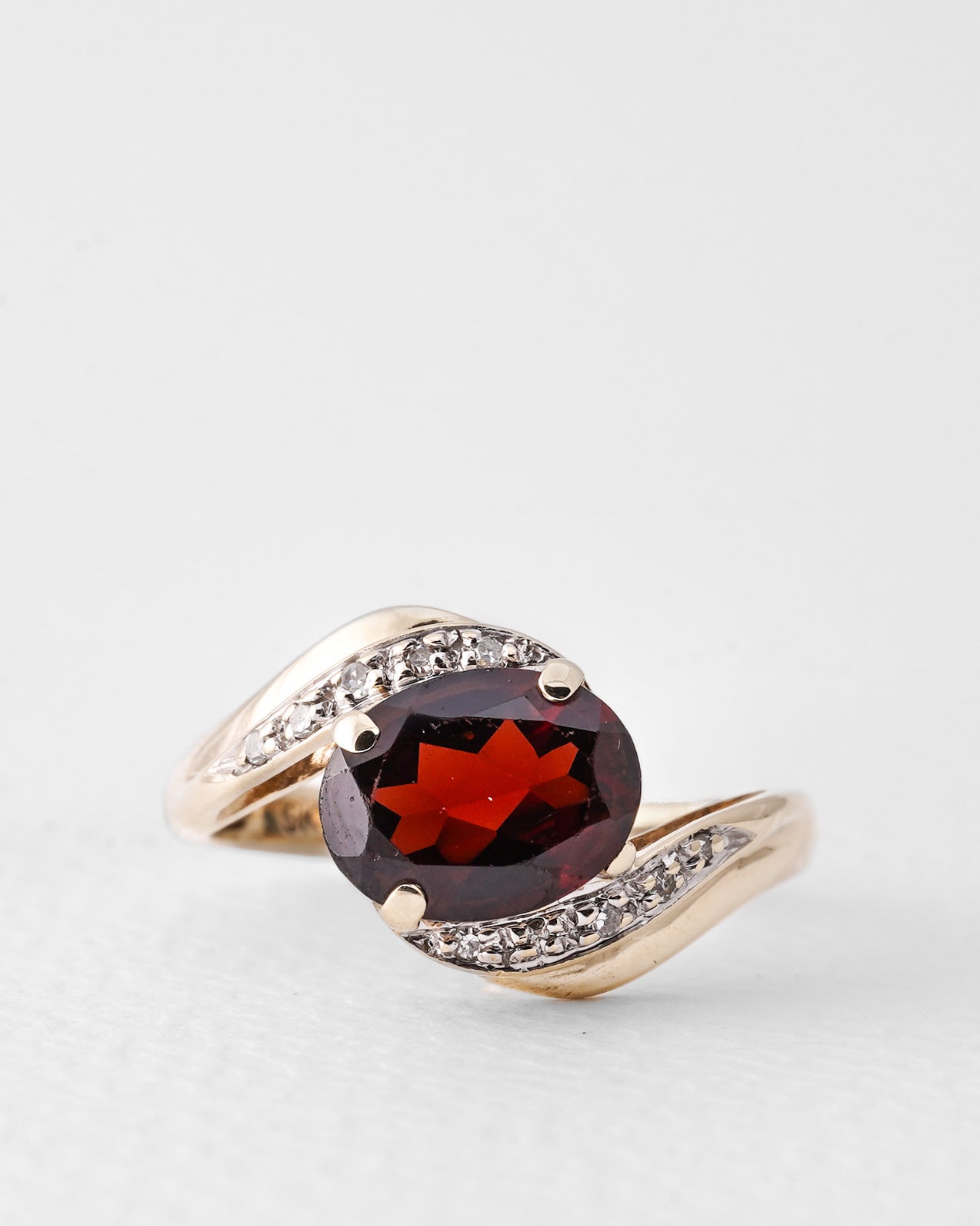 Isadora | Vintage Granaat & Diamant Cluster Ring