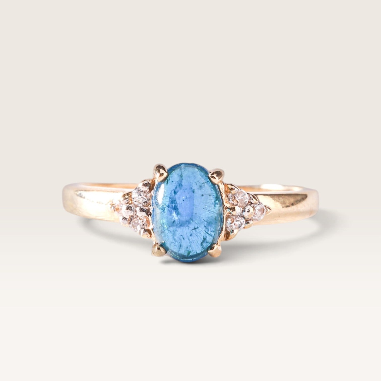 Jean | Vintage Cabochon Blauwe Apatiet en Zirkonia