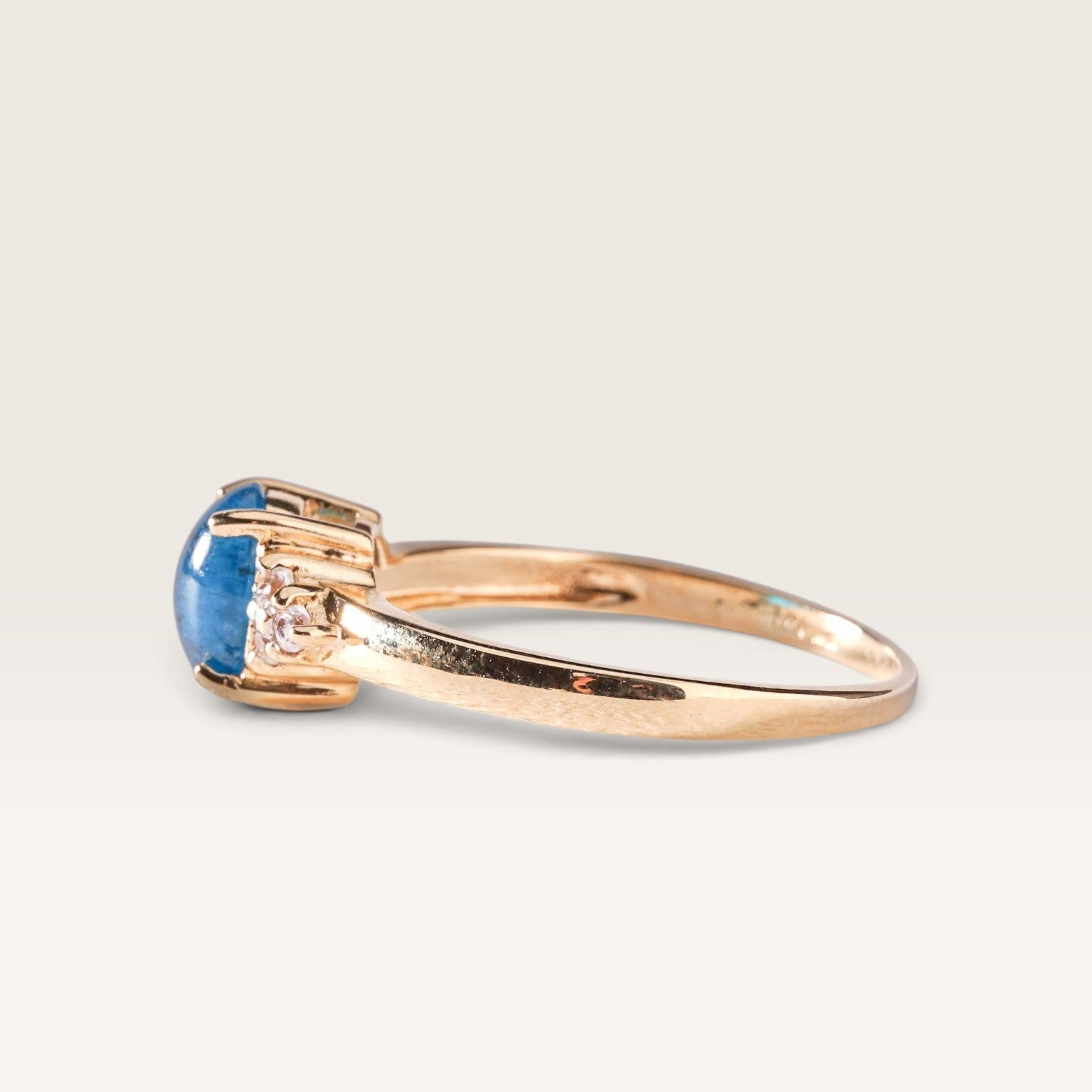 Jean | Vintage Cabochon Blauwe Apatiet en Zirkonia