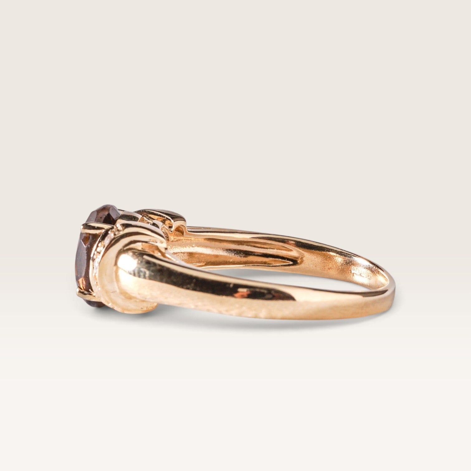 Carol| Vintage Kwarts en Diamant ring - Menina Amsterdam