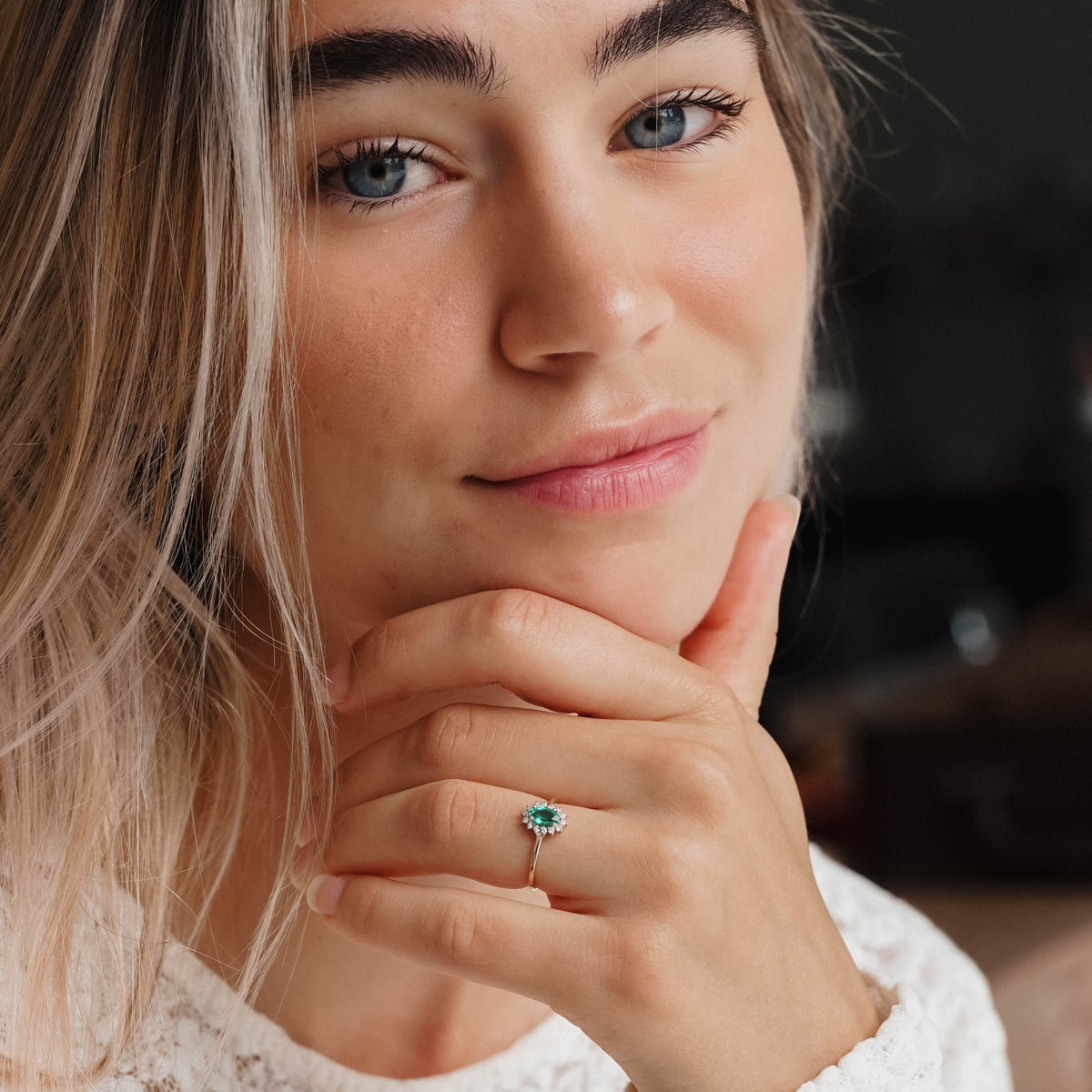 Holly | Columbiaans Smaragd & Diamant Ring - Menina Amsterdam